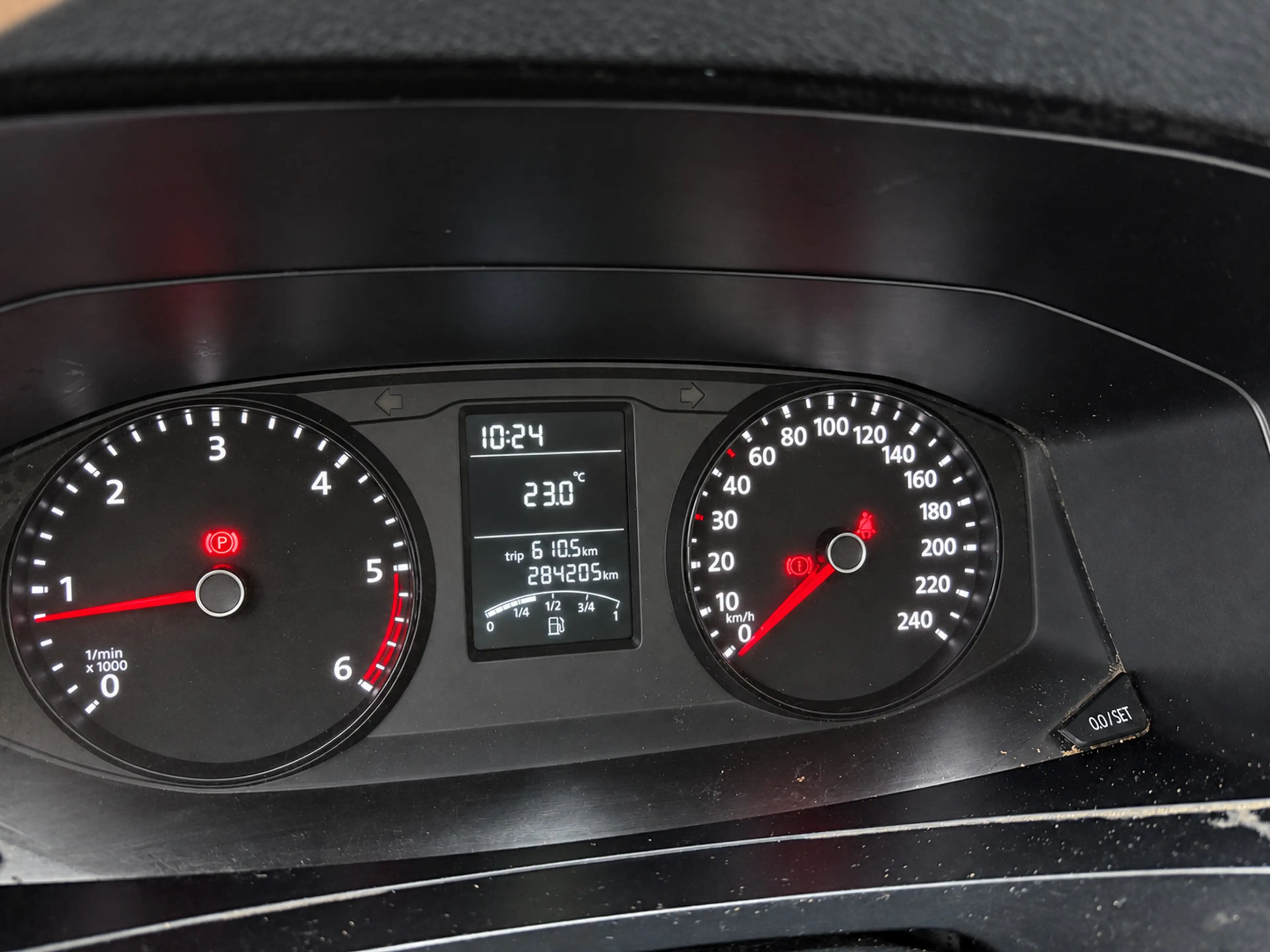 Volkswagen Transporter 2.0 TDI L2H1 DC Pickup goed onderhouden — photo 8