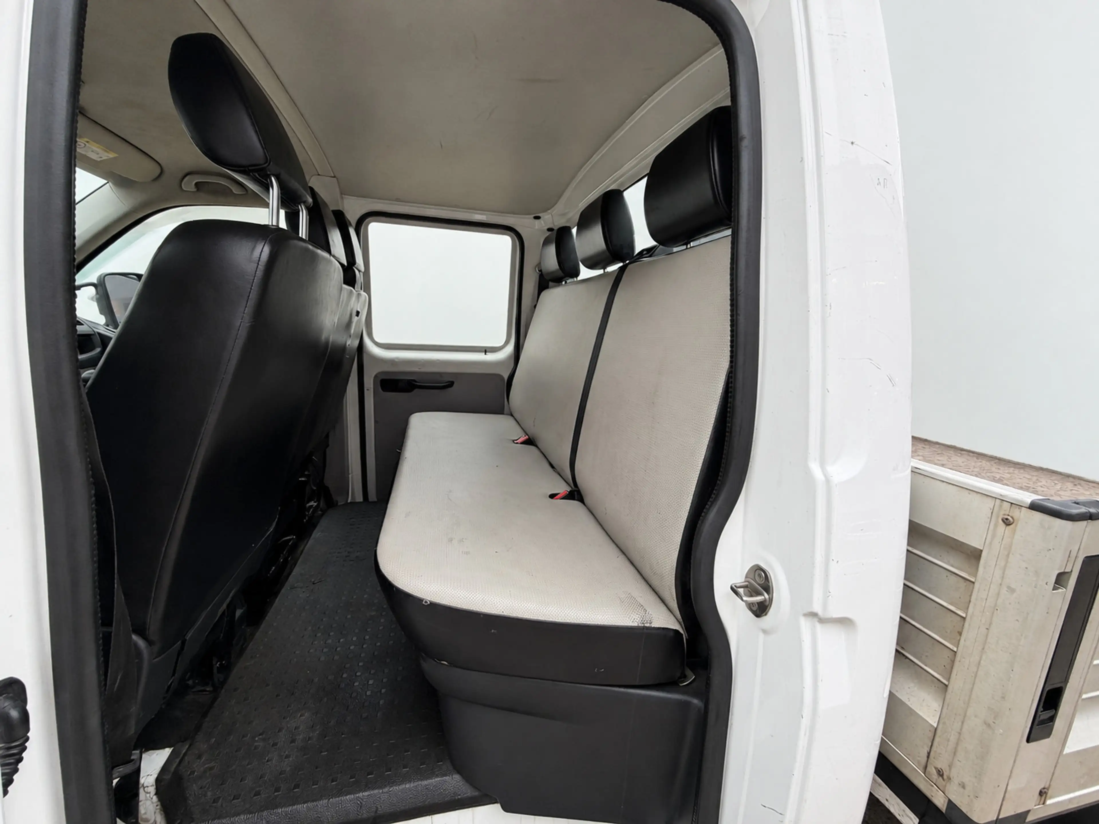 Volkswagen Transporter 2.0 TDI L2H1 DC Pickup goed onderhouden — photo 4