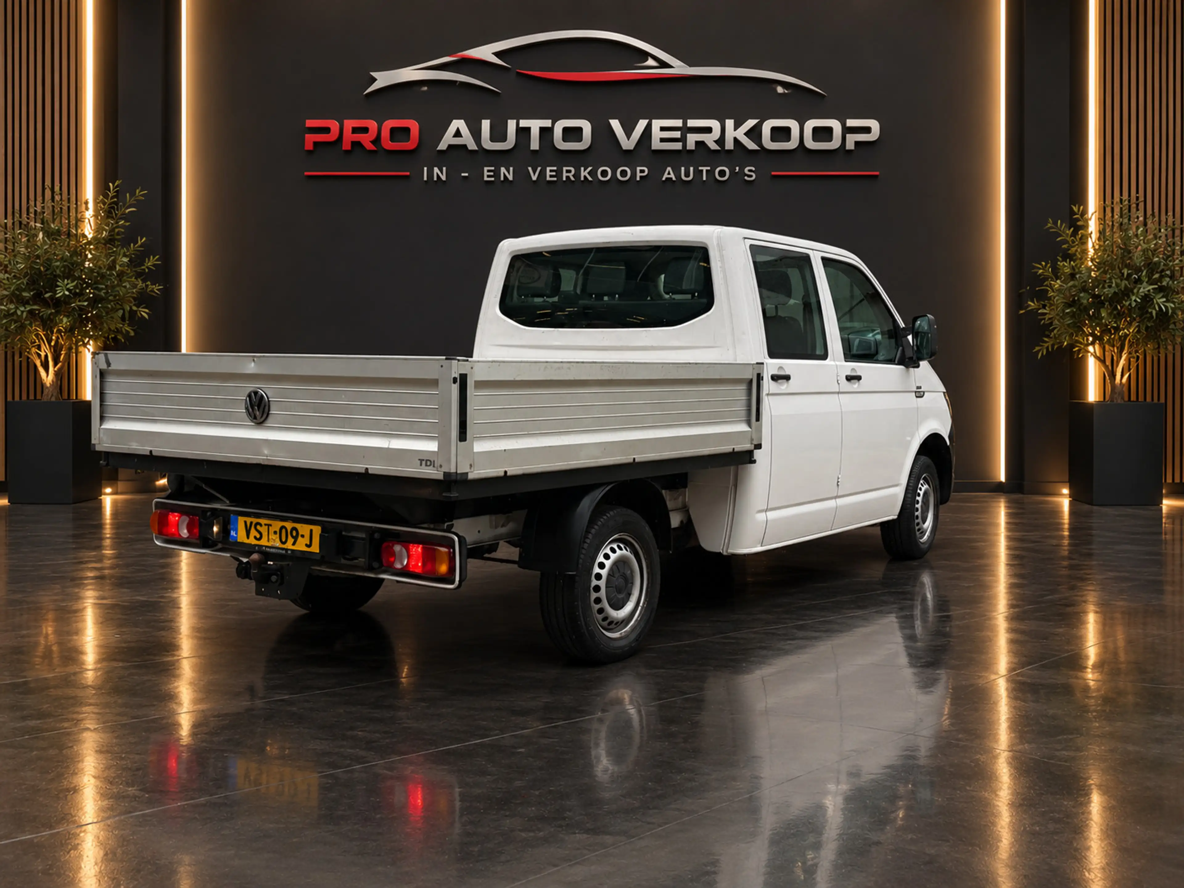 Volkswagen Transporter 2.0 TDI L2H1 DC Pickup goed onderhouden — photo 5