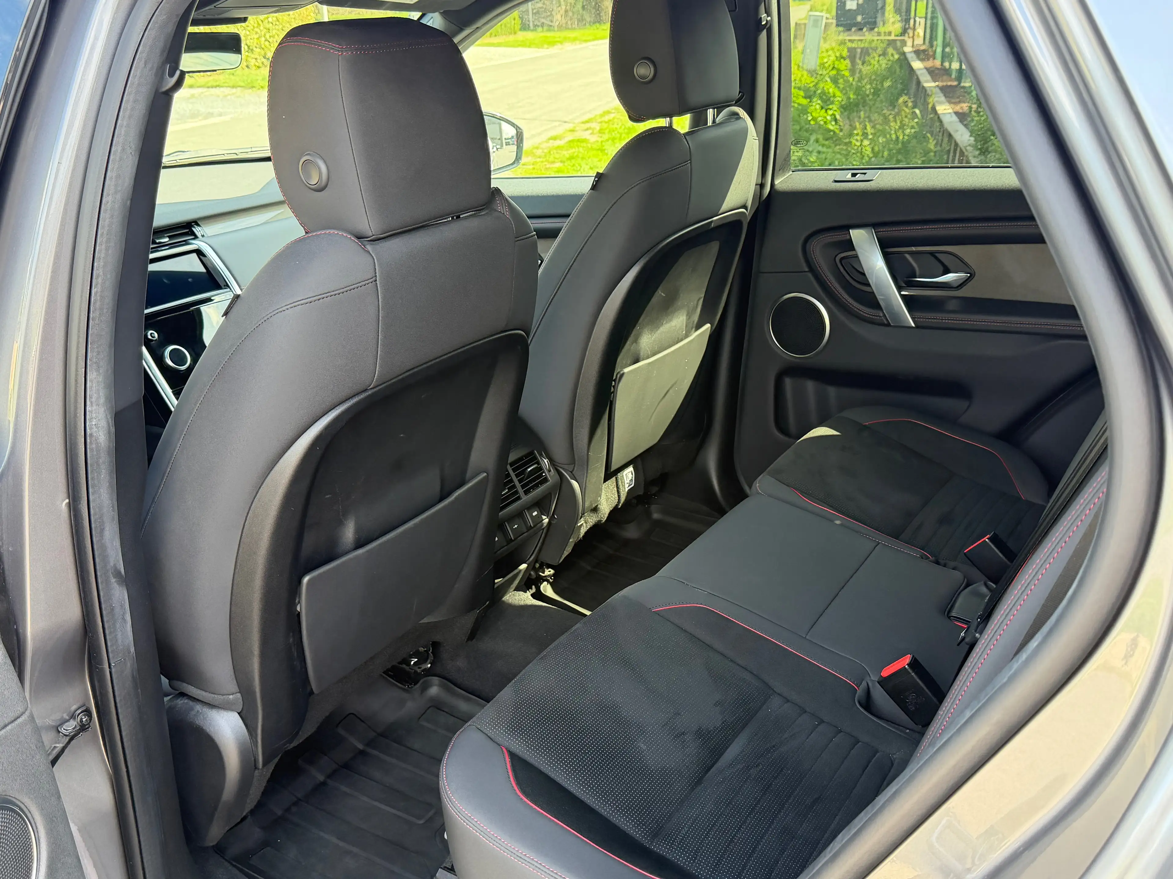 Land Rover Discovery Sport Discovery Sport 2.0 TD4 MHEV 4WD R-Dynamic — photo 8