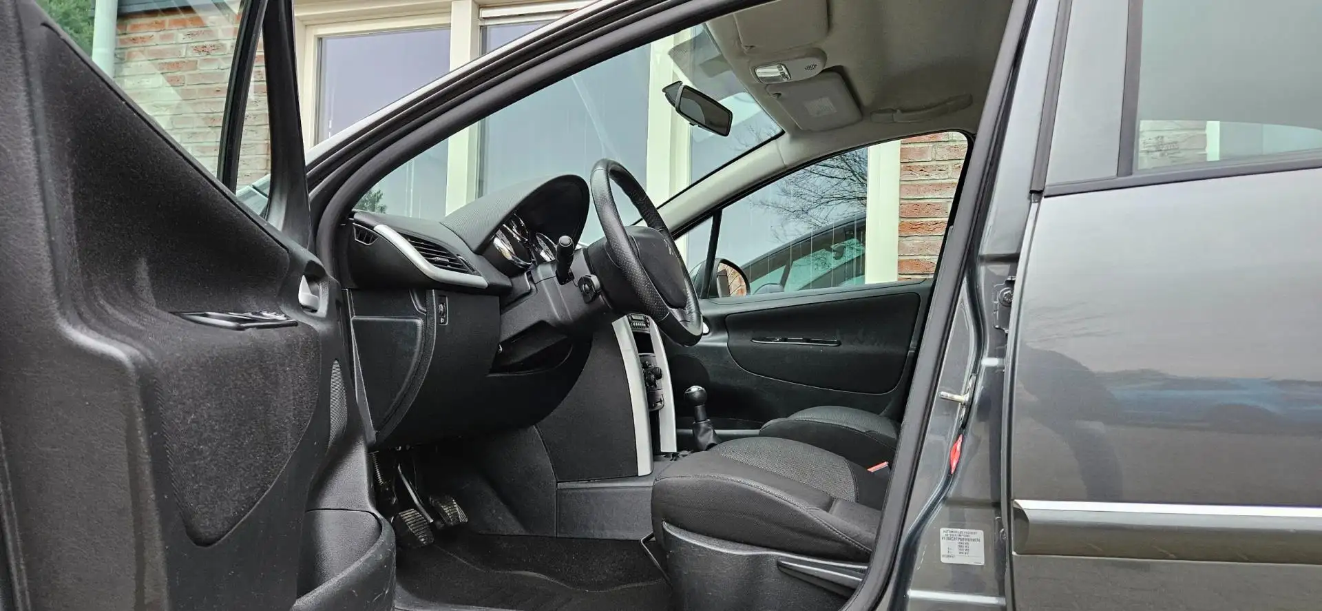 Peugeot 207 1.4 VTi Urban Move Airco! Cruise Control! 5-Deurs! Gris - 2