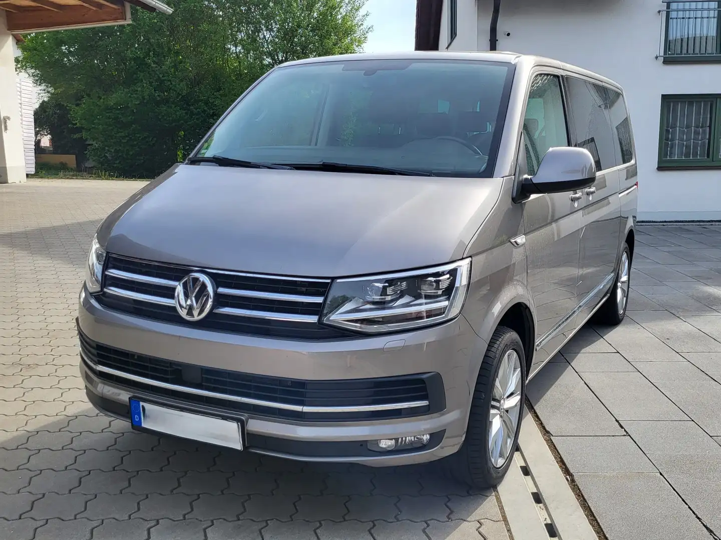 Volkswagen T6 Multivan Multivan Generation Six Beige - 2