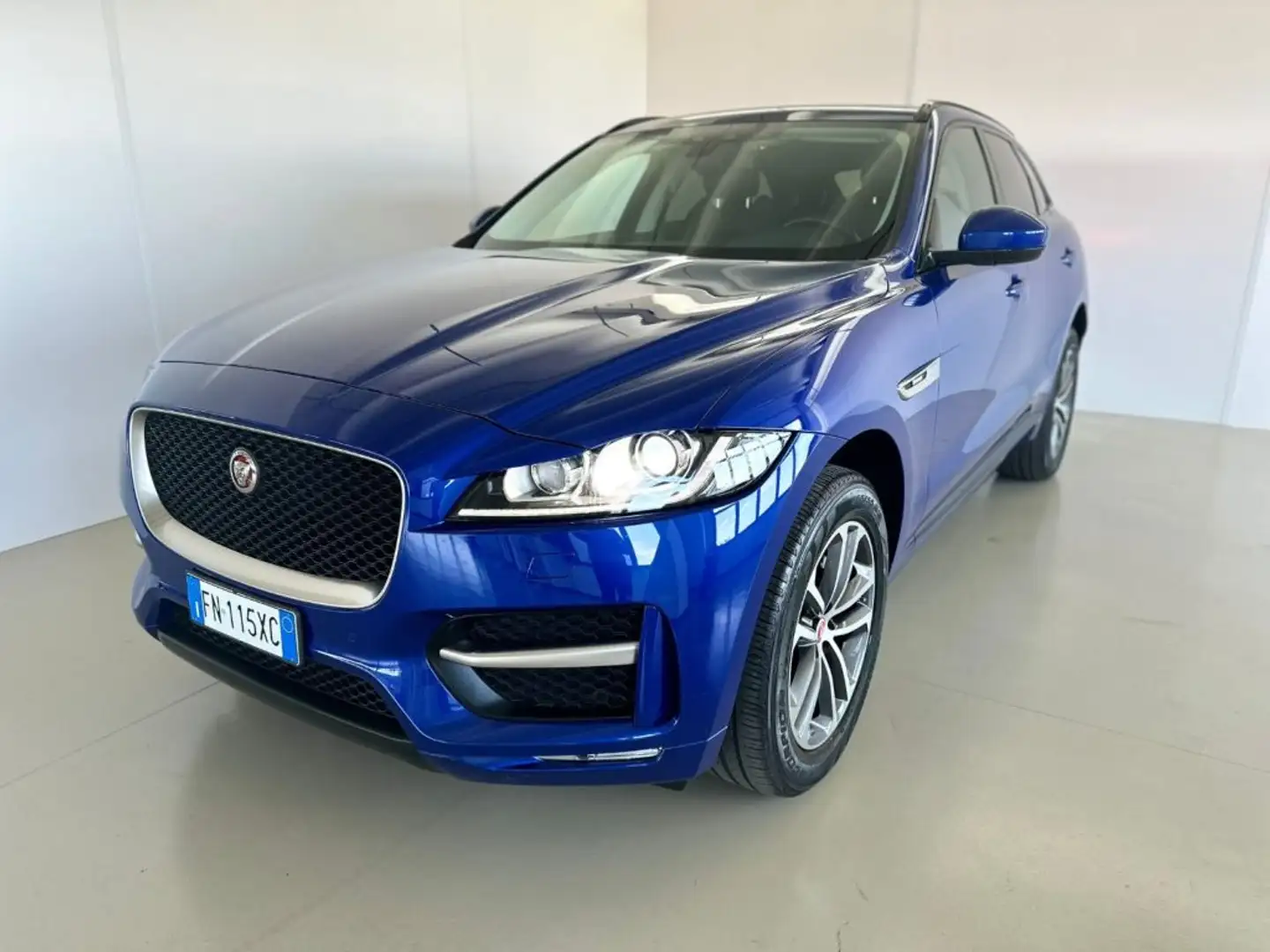 Jaguar F-Pace 2.0 D 240 CV AWD aut. R-Sport *MOTORE RUMOROSO* Blau - 1
