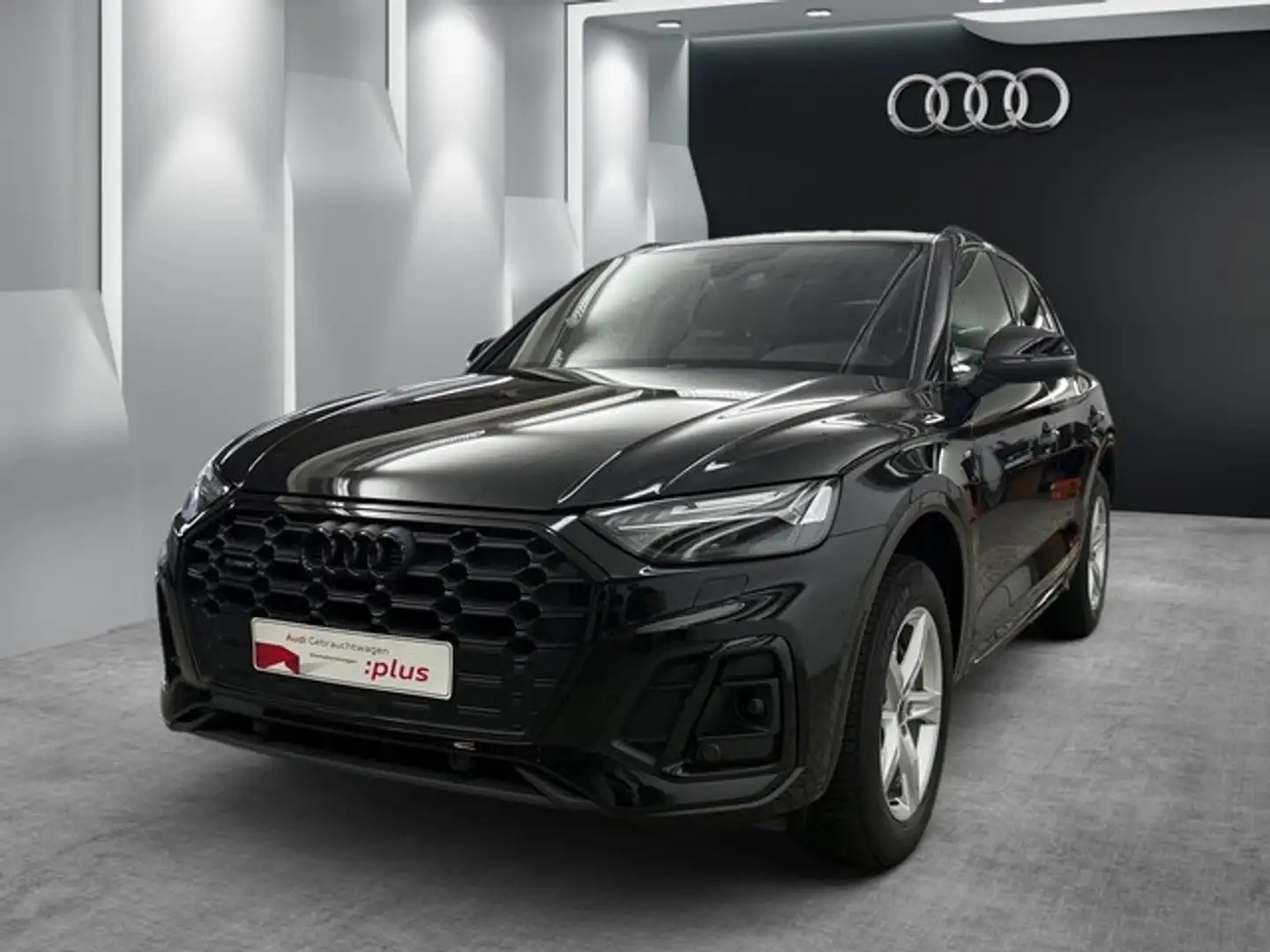 Audi Q5 40 TDI quattro 2x S line AHK MATRIX RFK NAVI Чёрный - 1