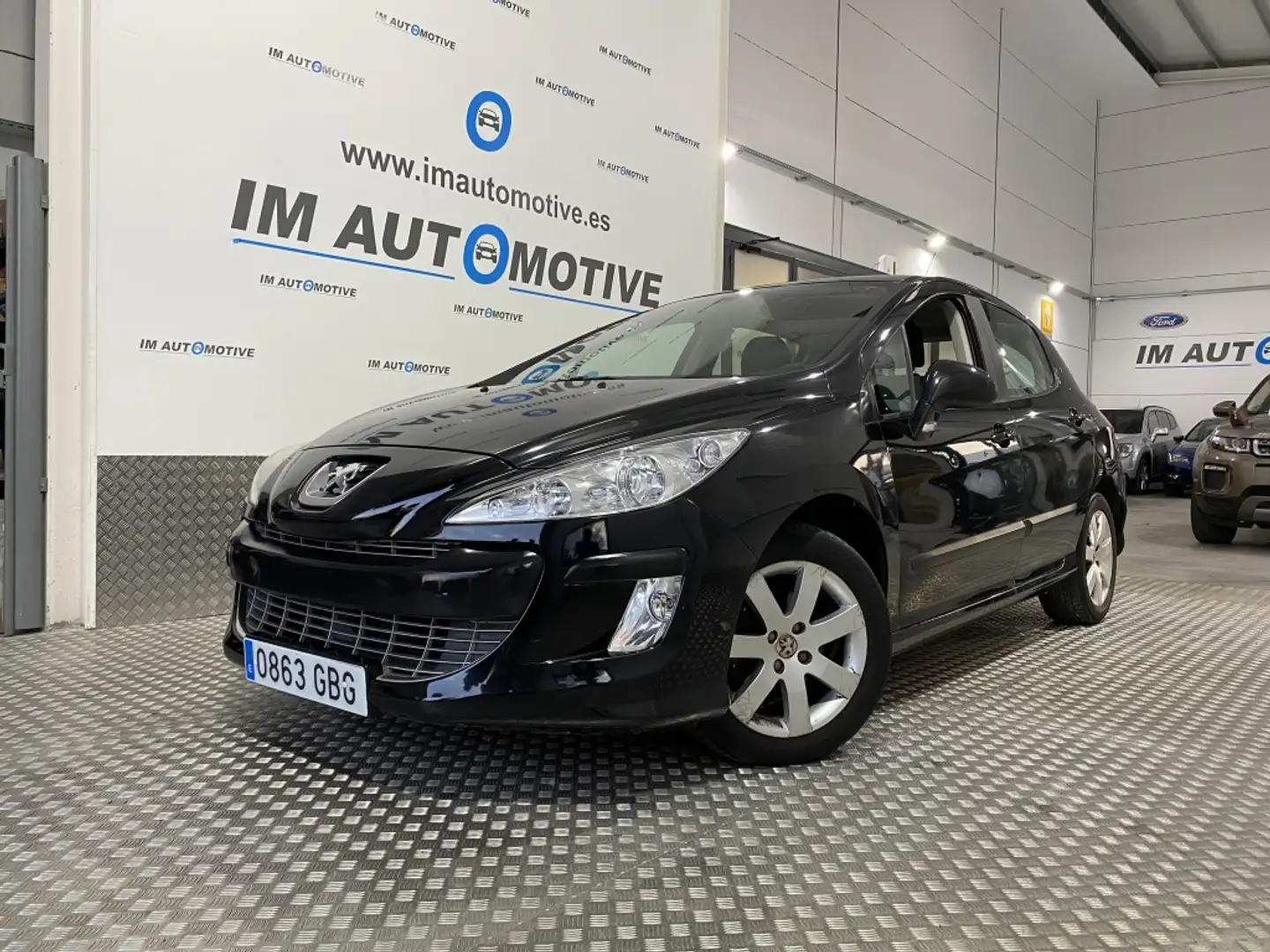 Peugeot 308 1.6HDI FAP Premium Negro - 1