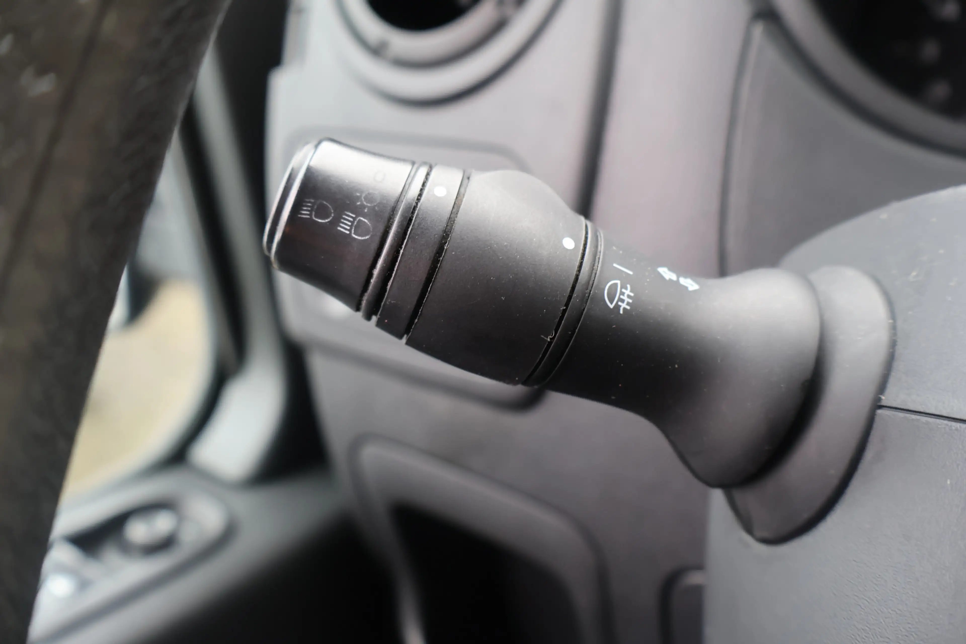 Renault Master 2.3 dCi L1 H2 — photo 25