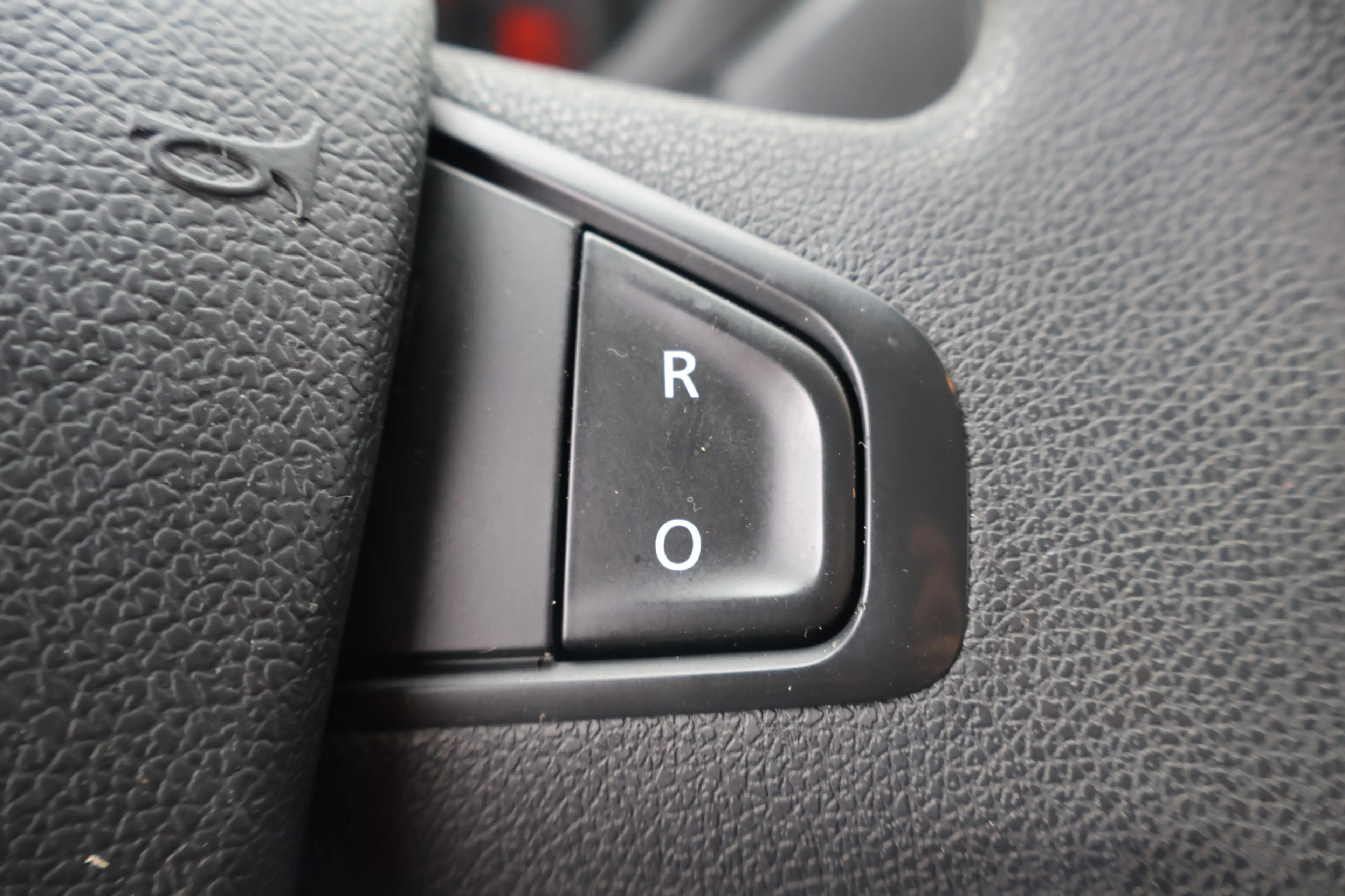 Renault Master 2.3 dCi L1 H2 — photo 19