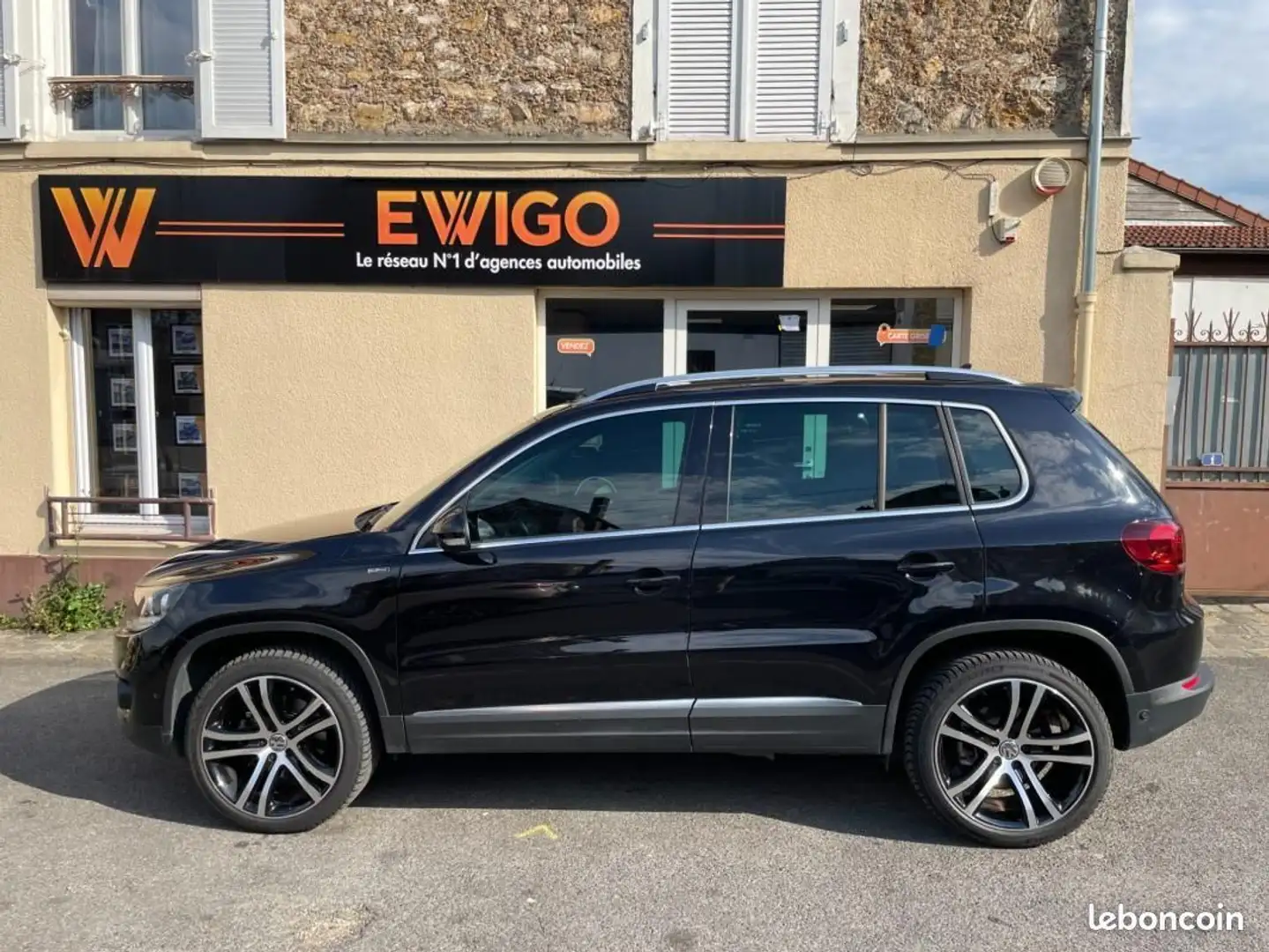 Volkswagen Tiguan 2.0 TDI 150 BLUEMOTION LOUNGE 4MOTION ENTRETIEN CO Nero - 2