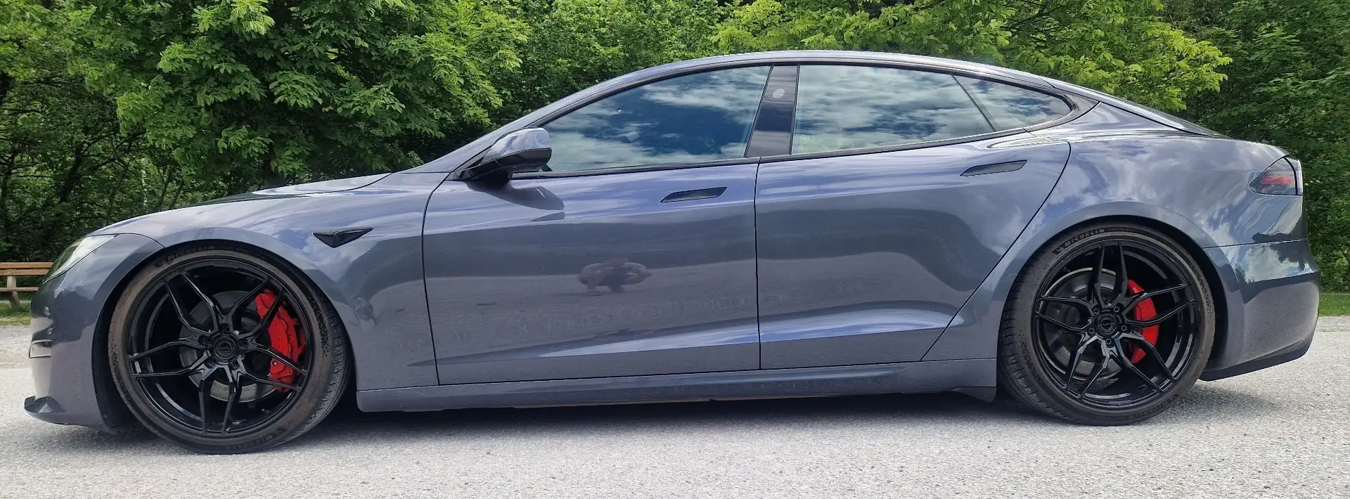 Tesla Model S Plaid - 1