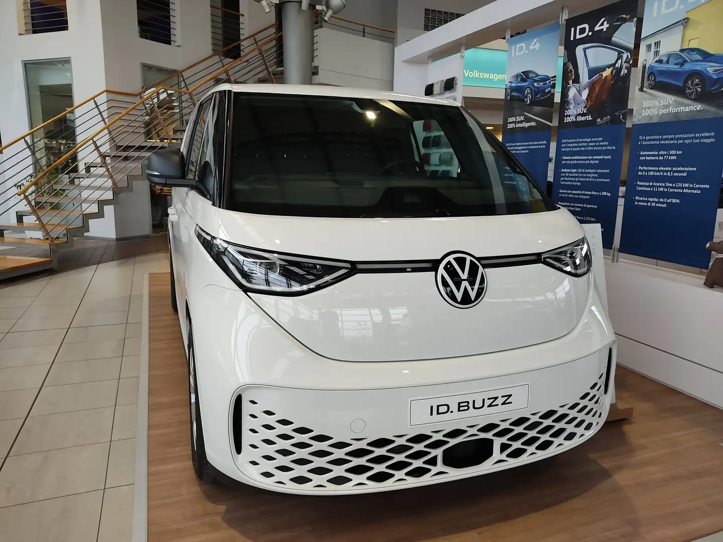 Volkswagen ID. Buzz Cargo 286 cv Autocarro Con rottamazione Statale P.iva Weiß - 2