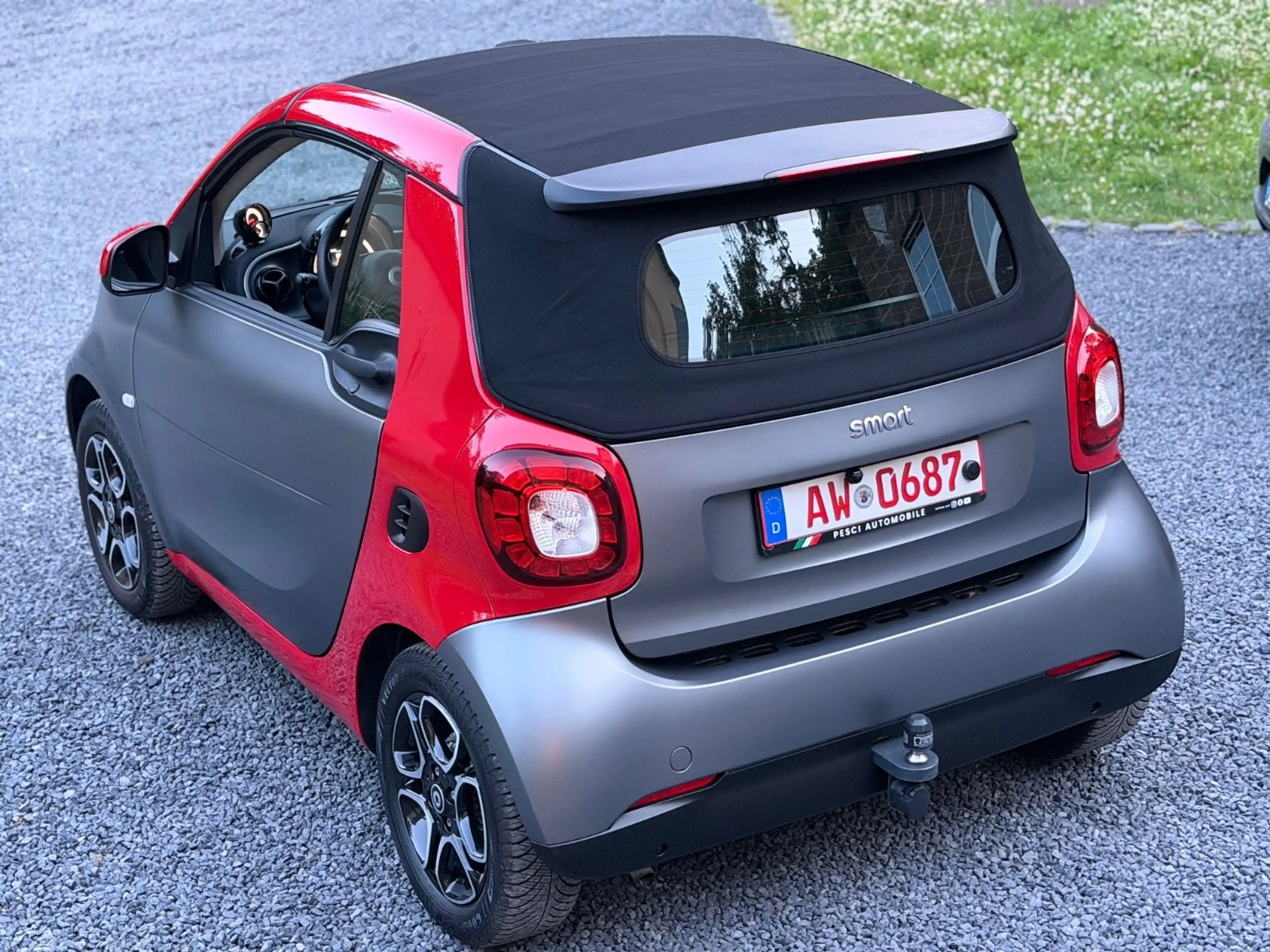 smart forTwo fortwo cabrio Mattgrau AHK Alpine Navi LED — photo 7