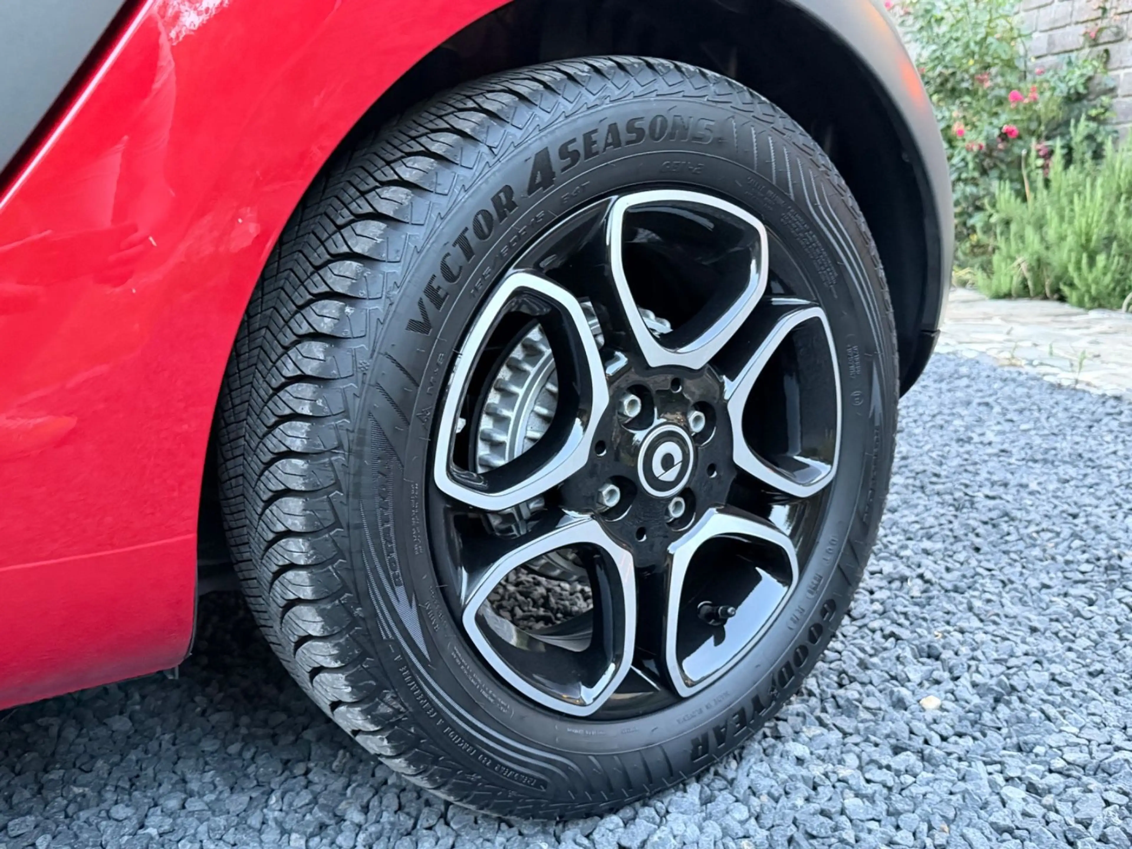 smart forTwo fortwo cabrio Mattgrau AHK Alpine Navi LED — photo 14