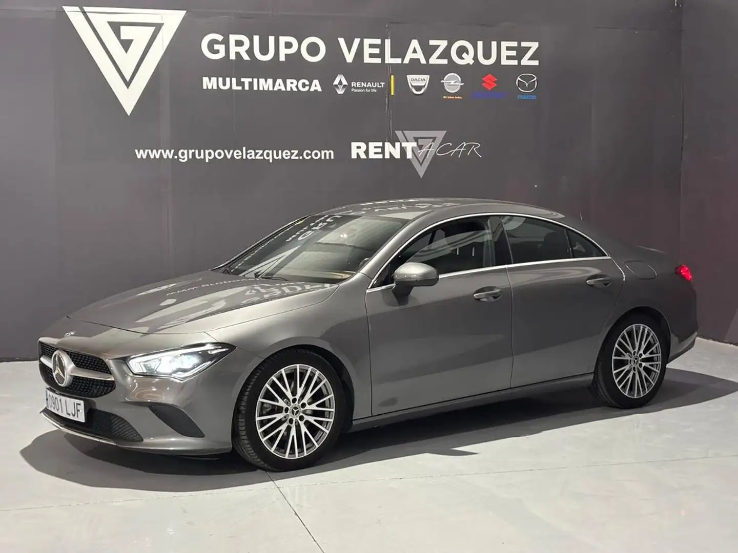 Mercedes-Benz CLA 220 220d Grau - 1