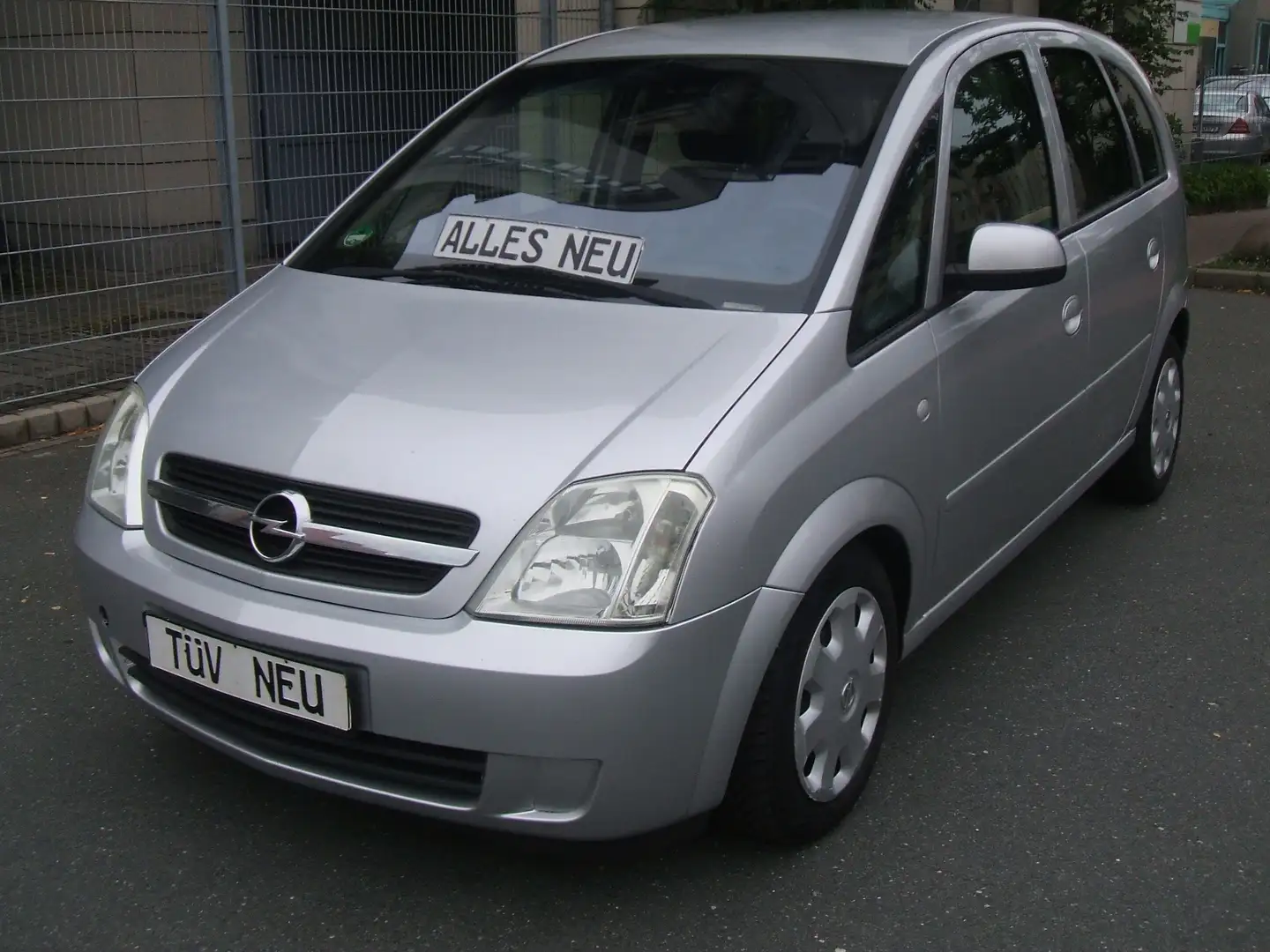 Opel Meriva 1,6*Wenig-Km* 1.HAND* Auf Wunsch: TÜV-ALLES-NEU Silber - 1