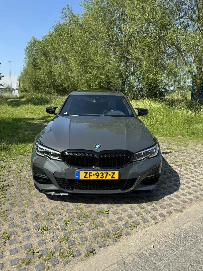 BMW 320 BMW 3-serie 320i 184pk aut 2019 grijs Grijs - 2