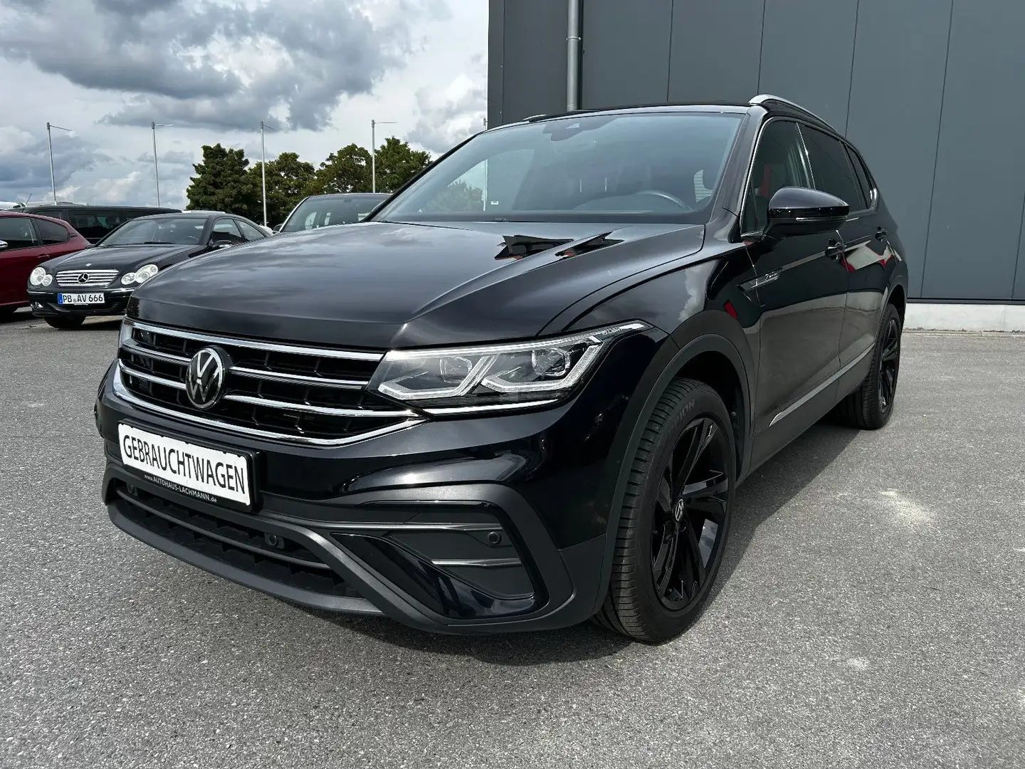 Volkswagen Tiguan Allspace Move, ACC,AHK, Matrix! Schwarz - 1
