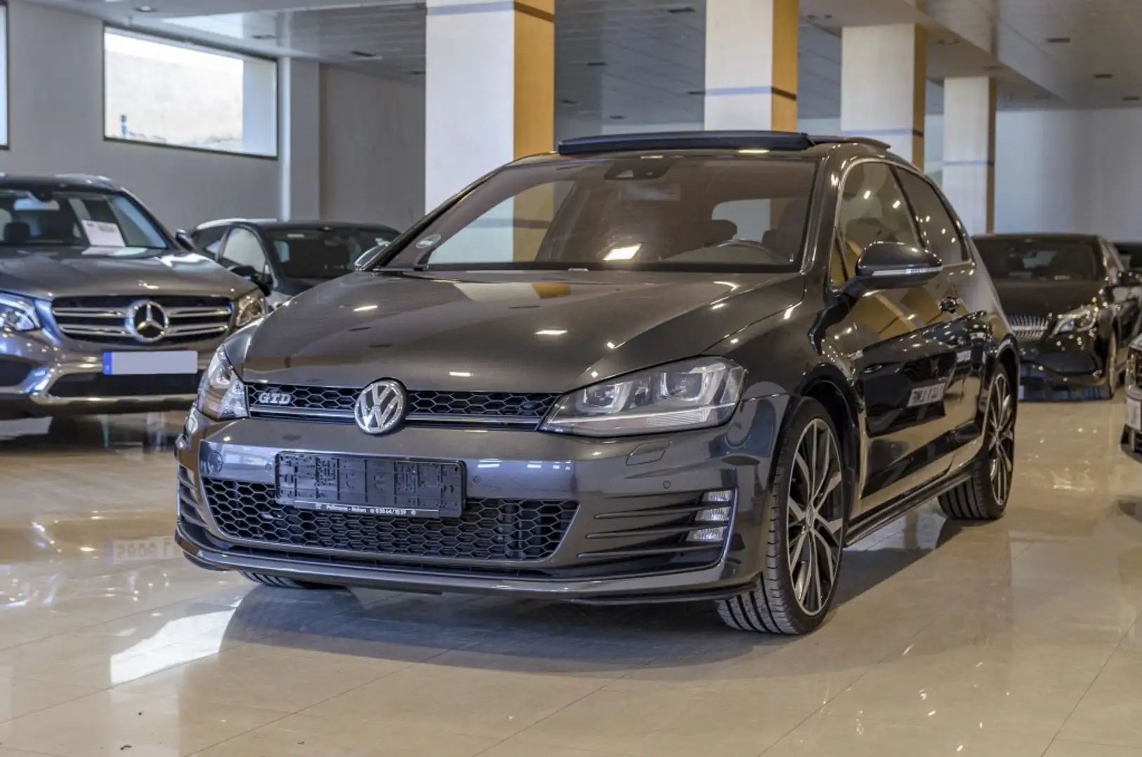 Volkswagen Golf 2.0TDI CR BMT GTD 184 Grau - 1