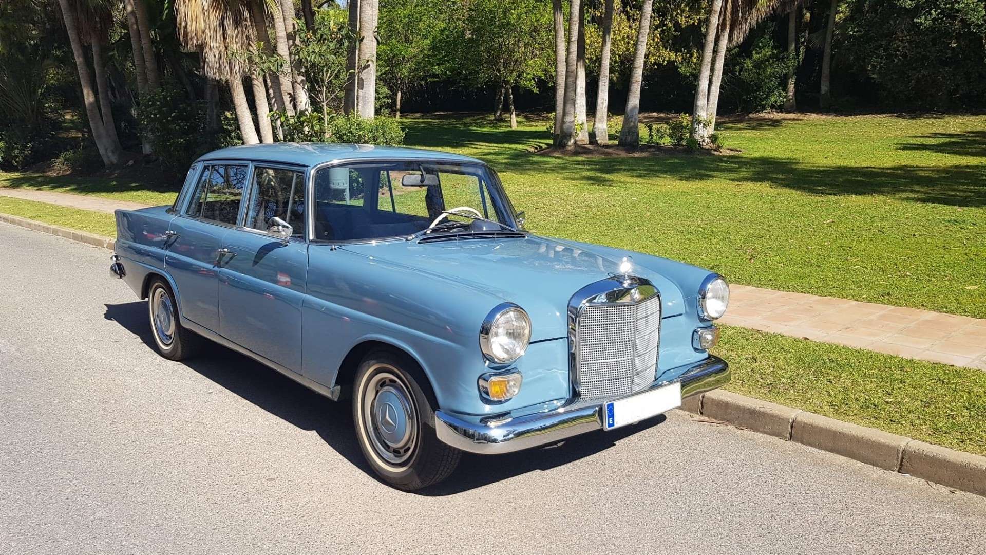 Mercedes-Benz 200 200D - foto 1