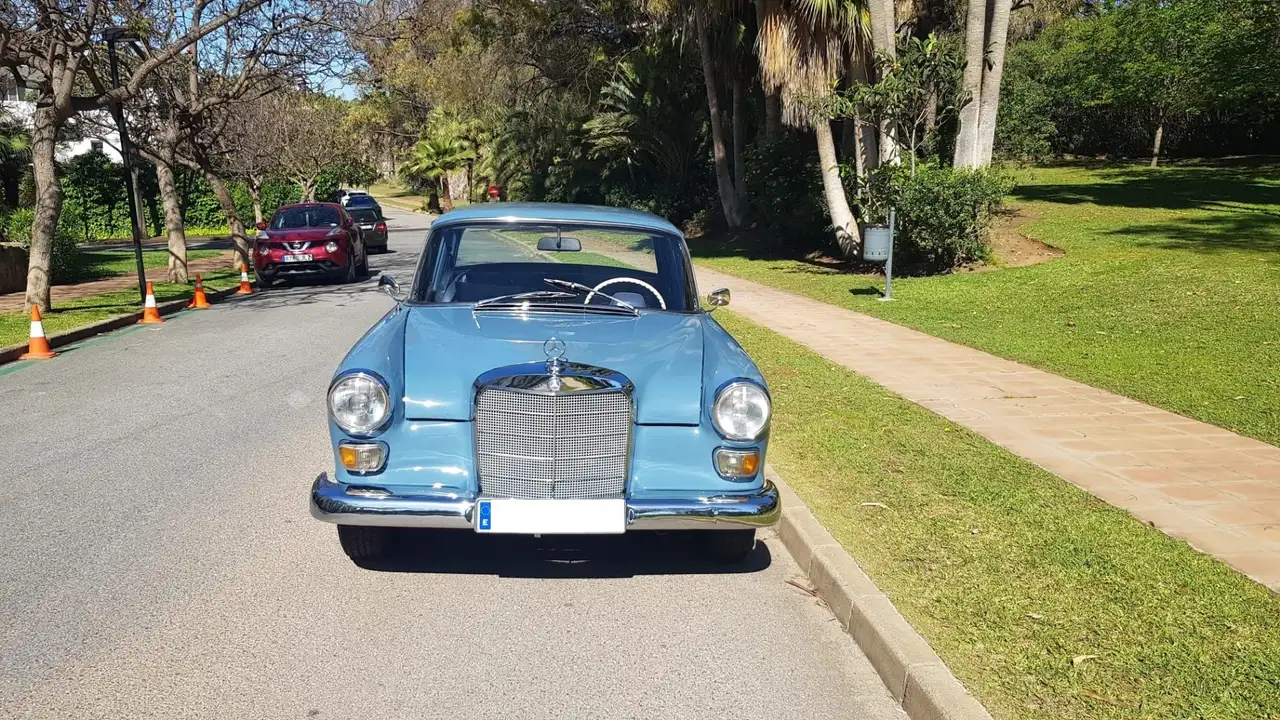 Mercedes-Benz 200D, foto 3