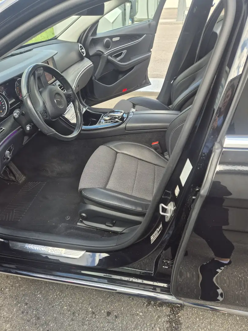 Mercedes-Benz E 220 d Aut. - 1