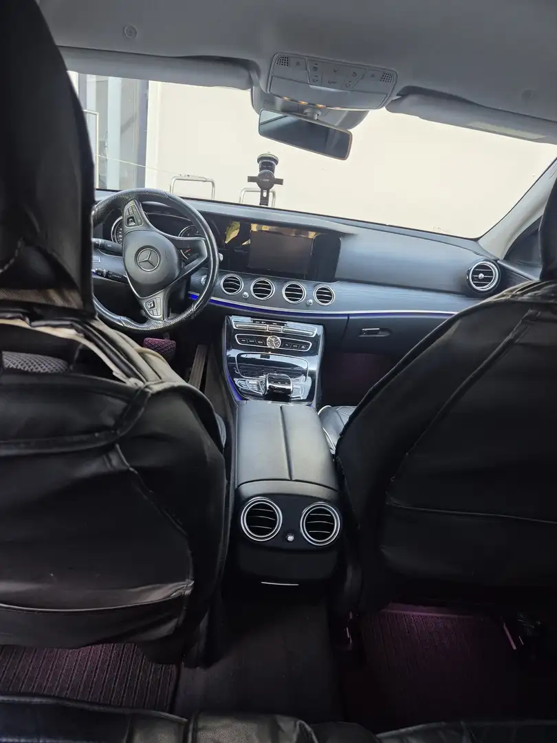 Mercedes-Benz E 220 d Aut. - 2