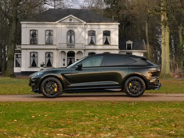 Aston Martin DBX 707 4.0 V8 Facelift | Minotaur Green | Copper Tan