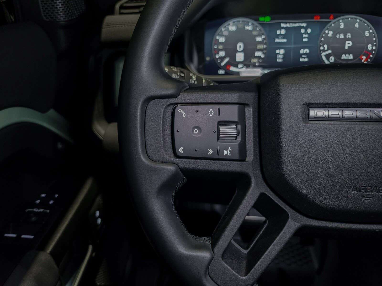 2023 Land Rover Defender 75th Edition | Tow Hitch Receiver | Sunroof | Navi thumb 16