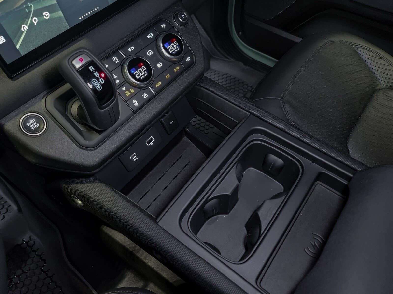 2023 Land Rover Defender 75th Edition | Tow Hitch Receiver | Sunroof | Navi thumb 17