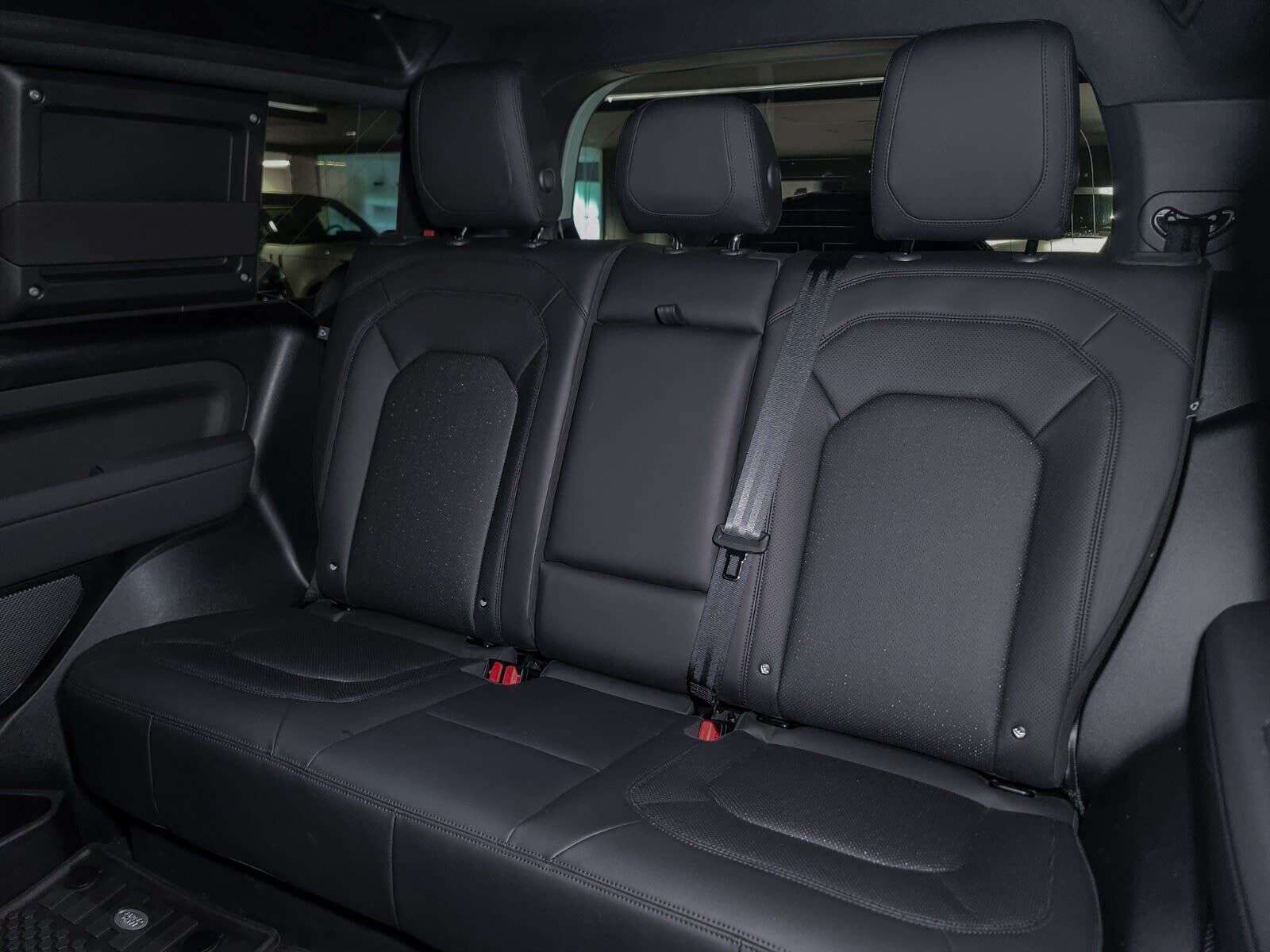 2023 Land Rover Defender 75th Edition | Tow Hitch Receiver | Sunroof | Navi thumb 21