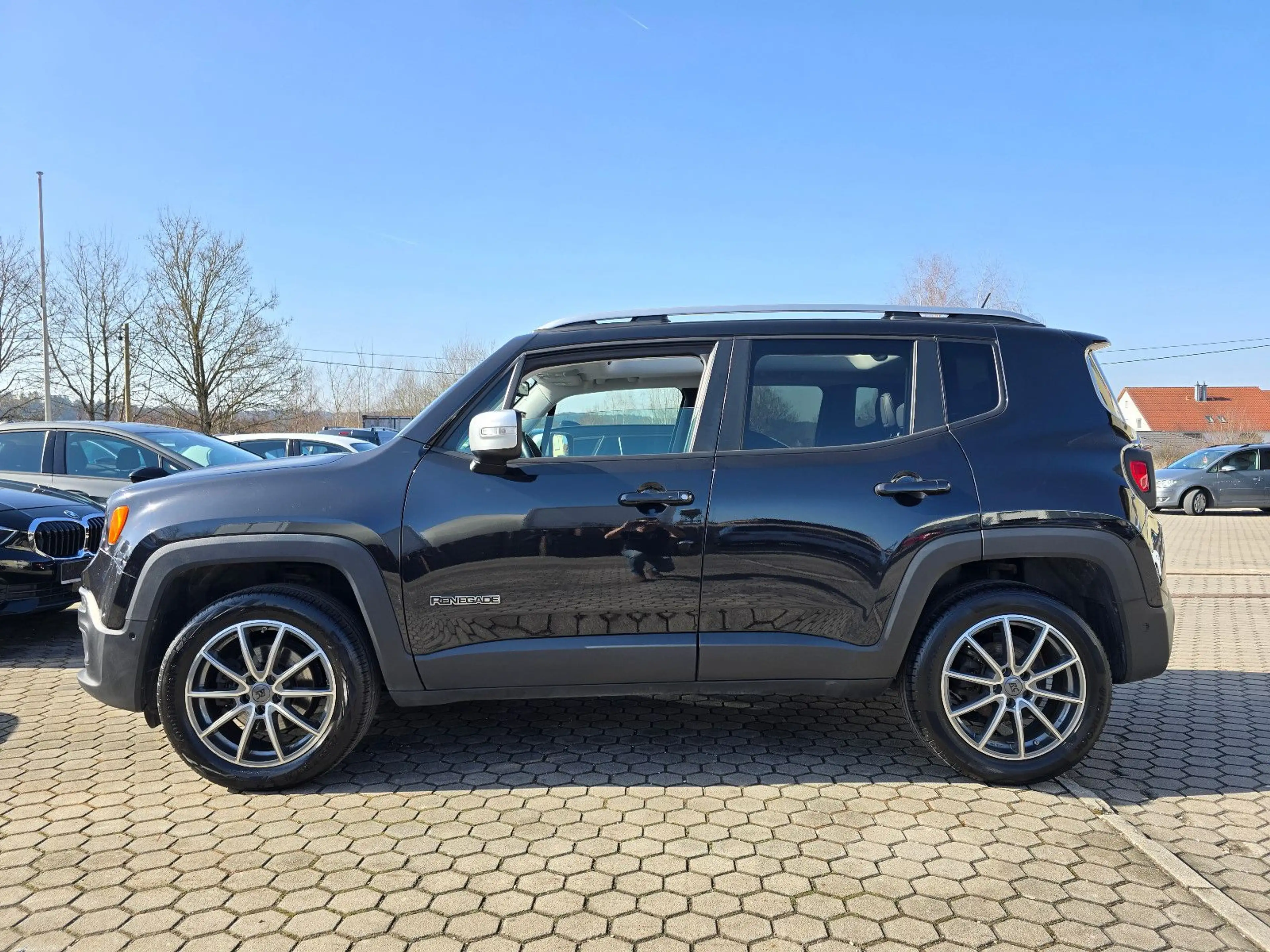 Jeep Renegade Limited 4WD/ TÜV NEU — photo 2