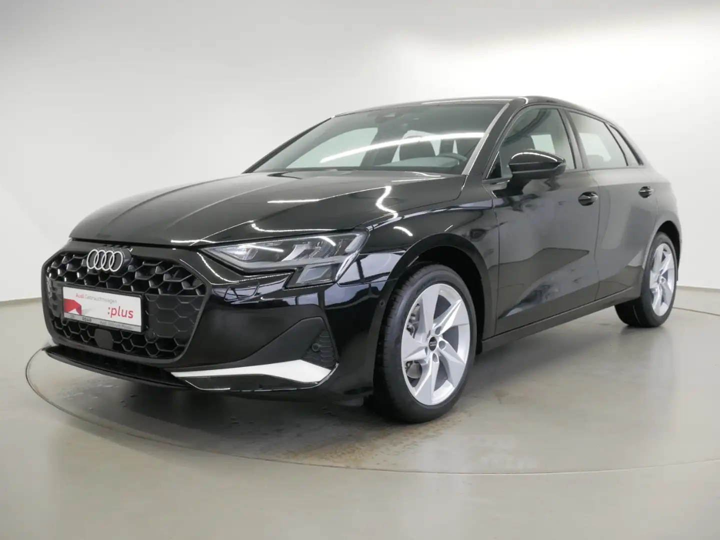 Audi A3 Sportback 35 TFSI S tro. advanced virt. Cock.+ NAV Schwarz - 2