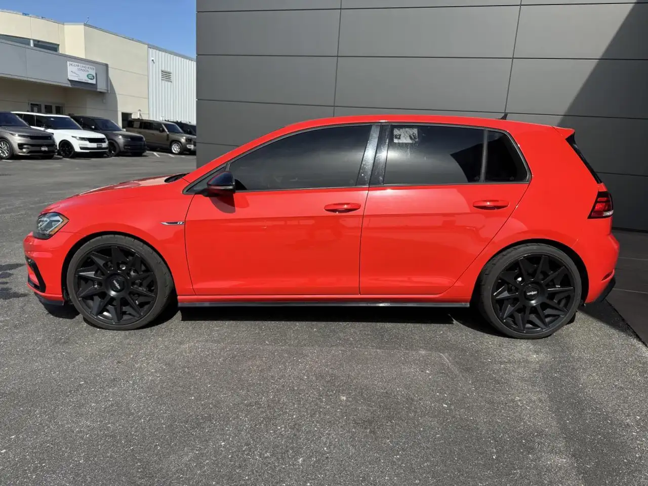 Volkswagen Golf R photo Volkswagen Golf R