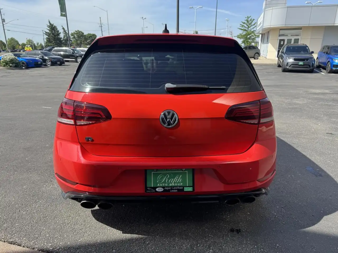 Volkswagen Golf R photo Volkswagen Golf R