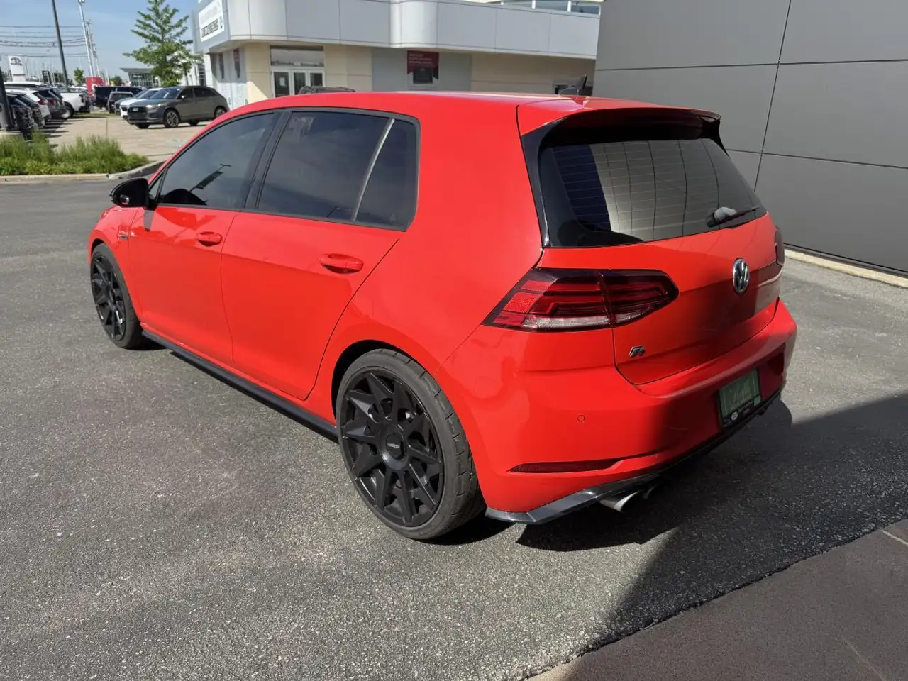 Volkswagen Golf R photo Volkswagen Golf R