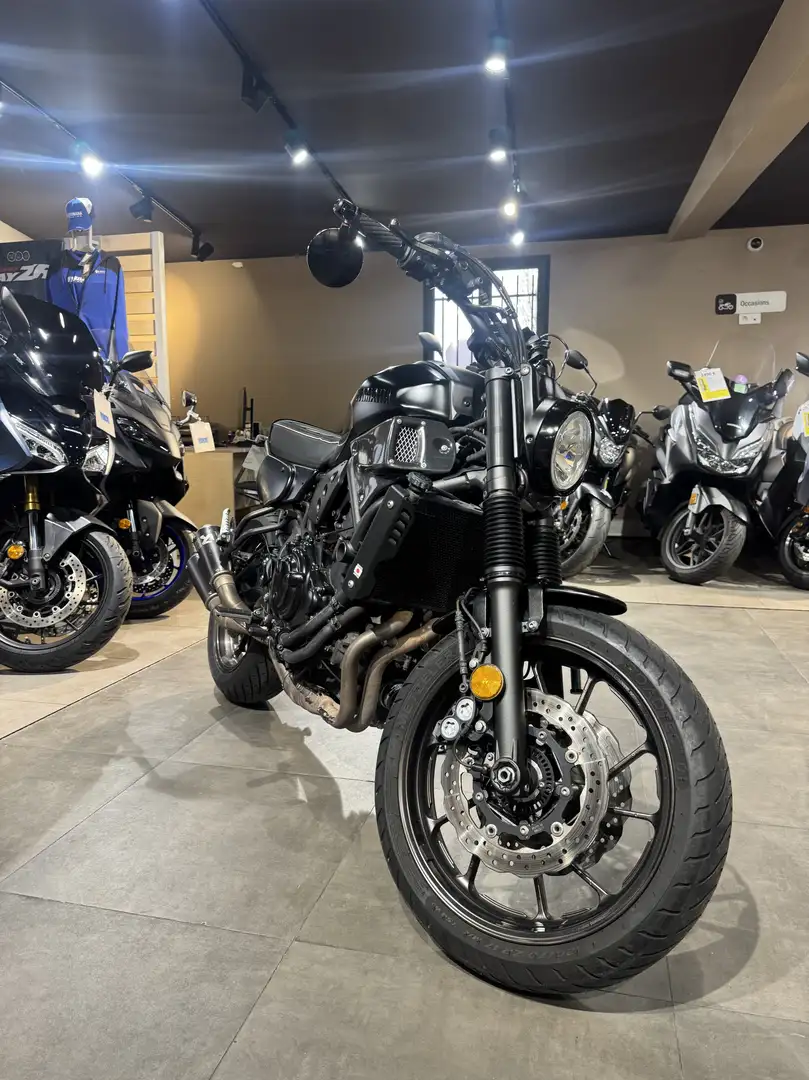 Yamaha XSR 700 Negro - 2