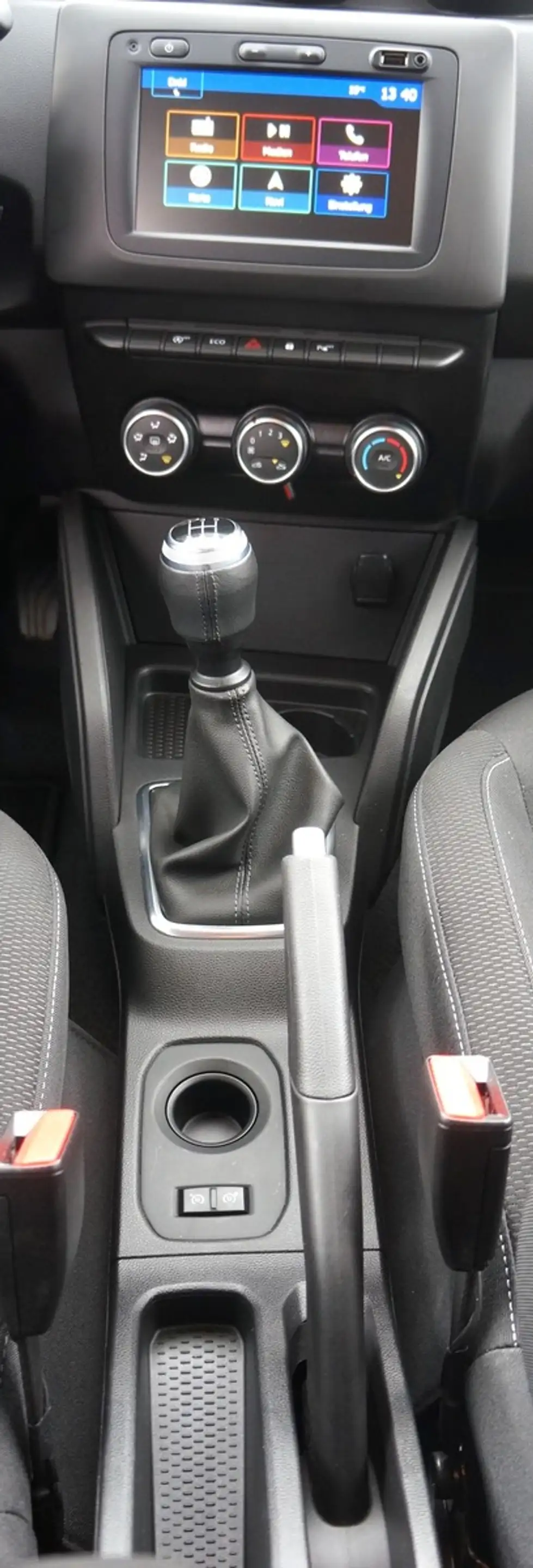 Dacia Duster 1.6 *NAVI*CAM*KLIMA*EFH ALU+ALLWETTER+abn.AHK — photo 2