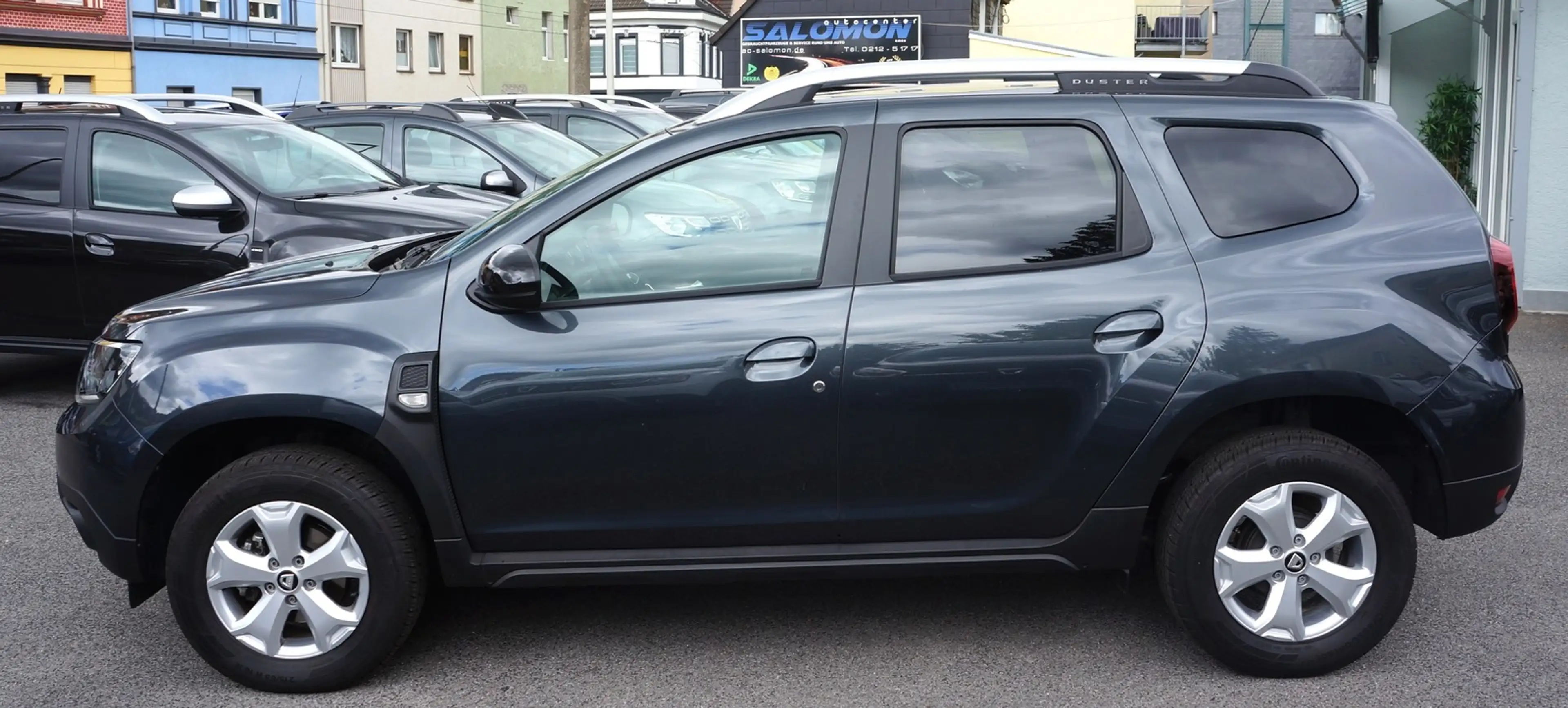 Dacia Duster 1.6 *NAVI*CAM*KLIMA*EFH ALU+ALLWETTER+abn.AHK