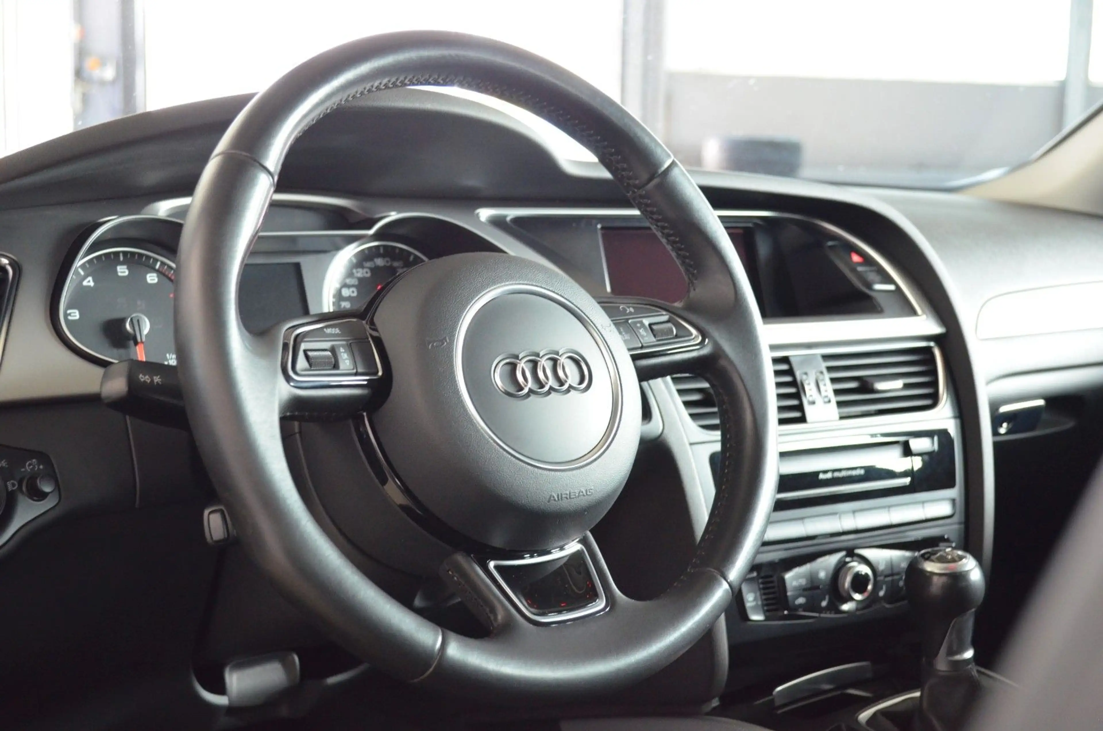 Audi A4 Avant Ambition MMI/SHZ — photo 11