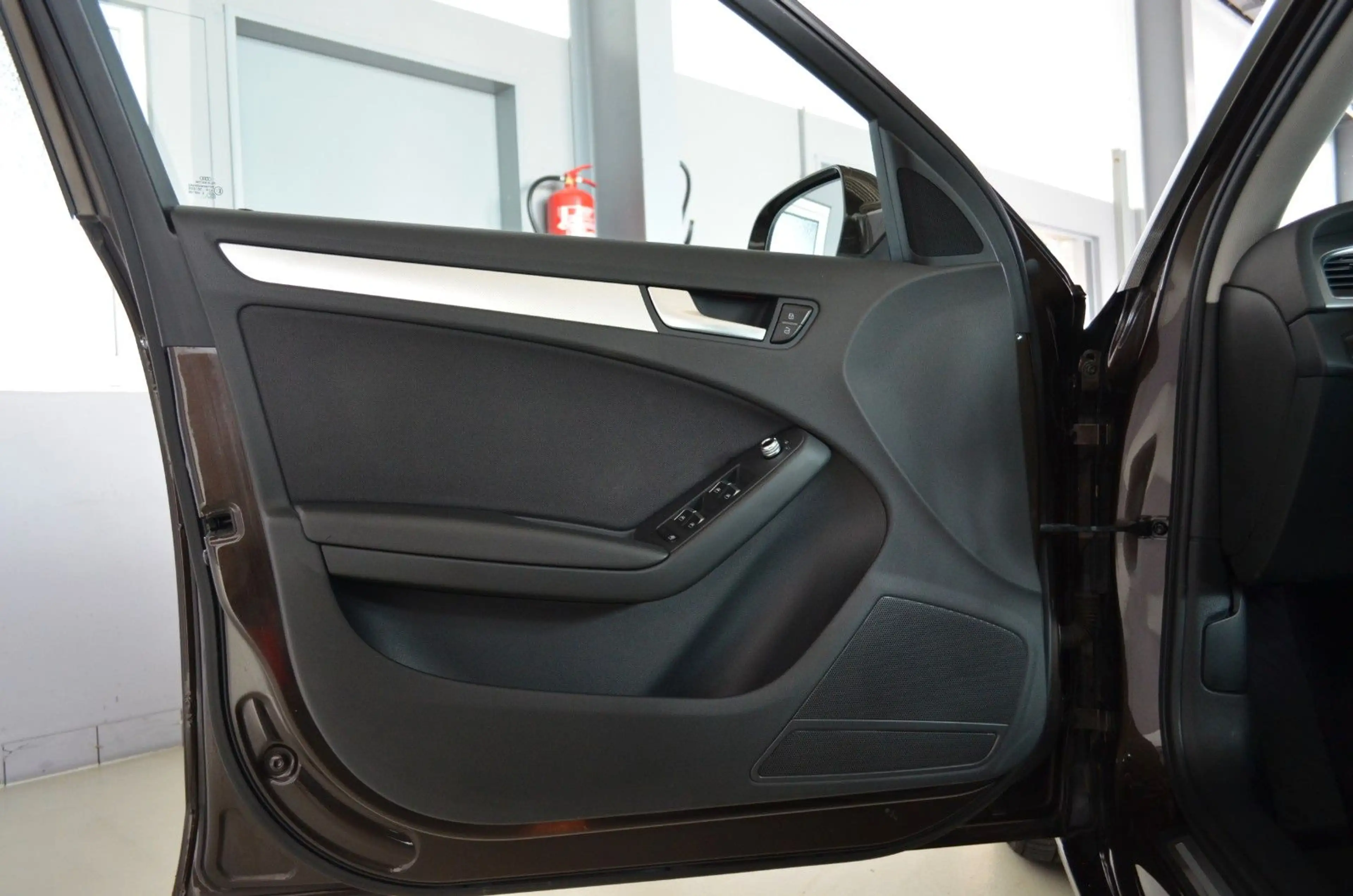 Audi A4 Avant Ambition MMI/SHZ — photo 9