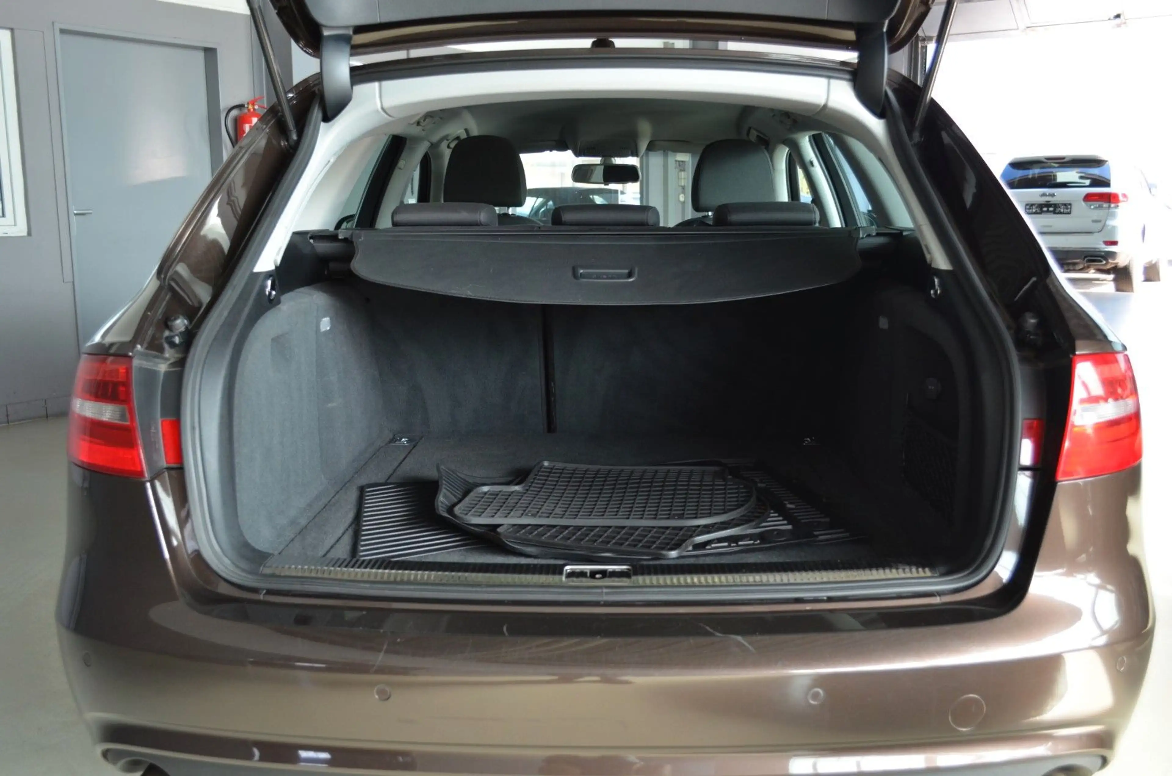 Audi A4 Avant Ambition MMI/SHZ — photo 8