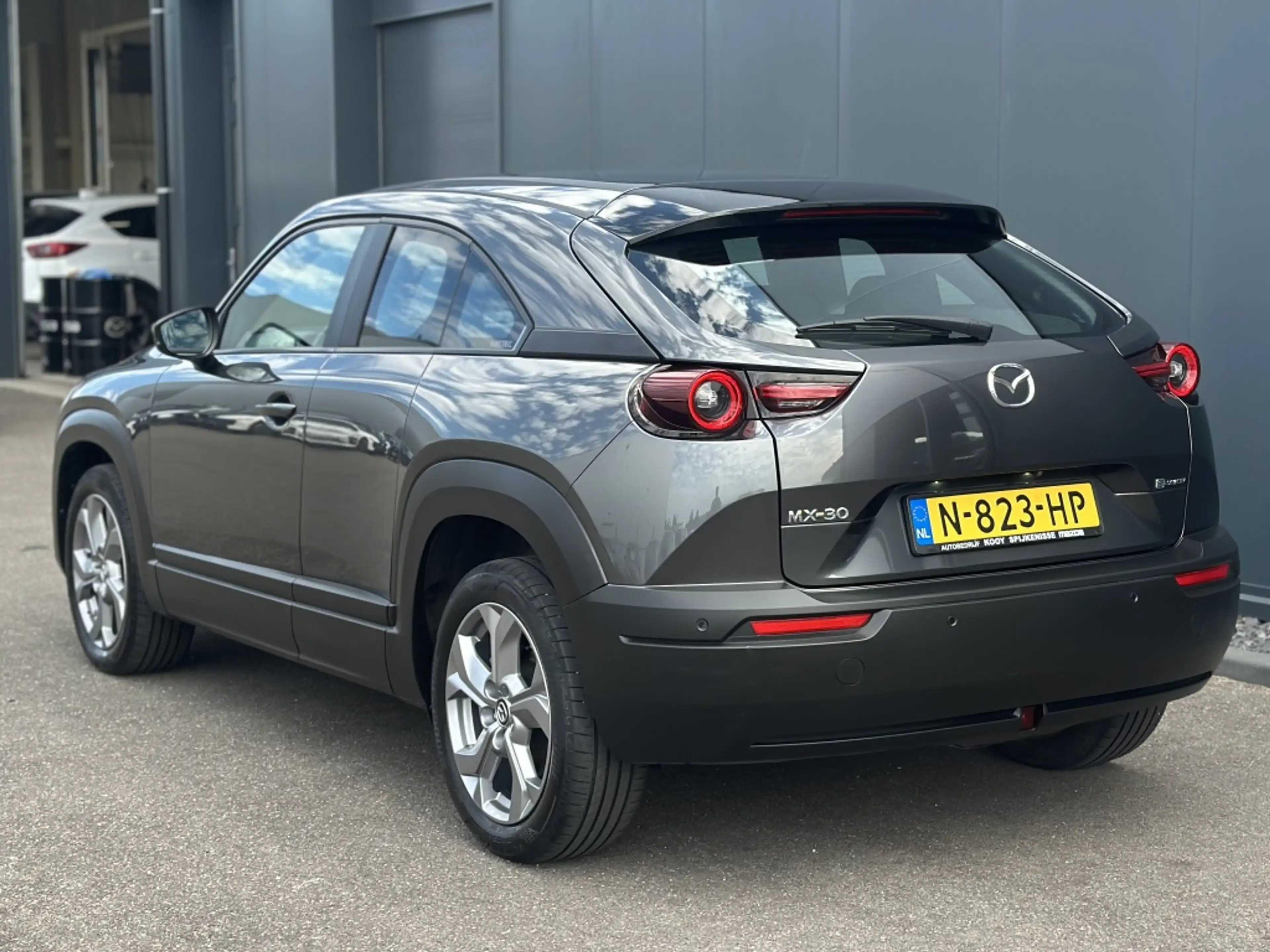 Mazda MX-30 e-SkyActiv 145PK Comfort — photo 2