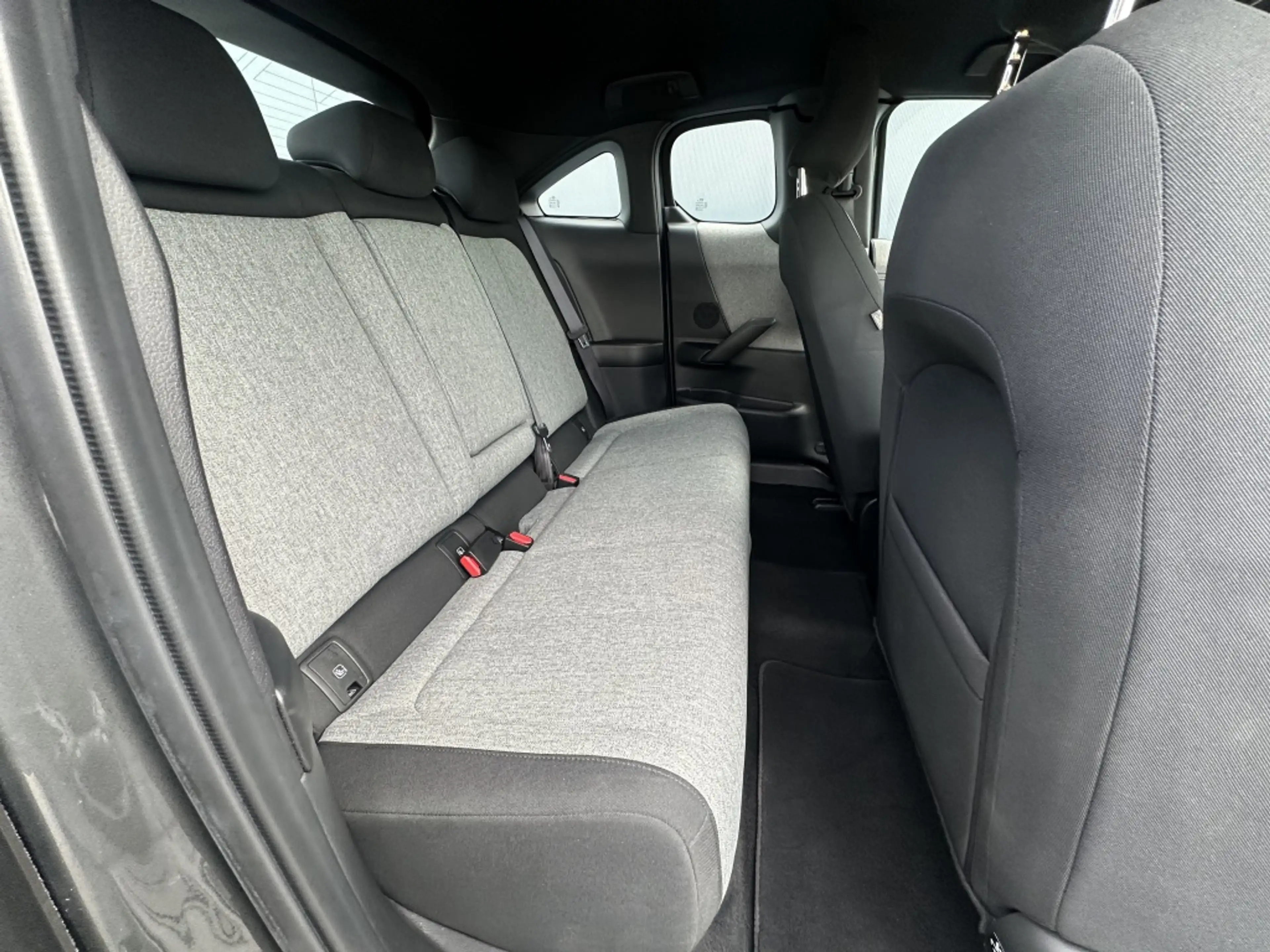 Mazda MX-30 e-SkyActiv 145PK Comfort — photo 18
