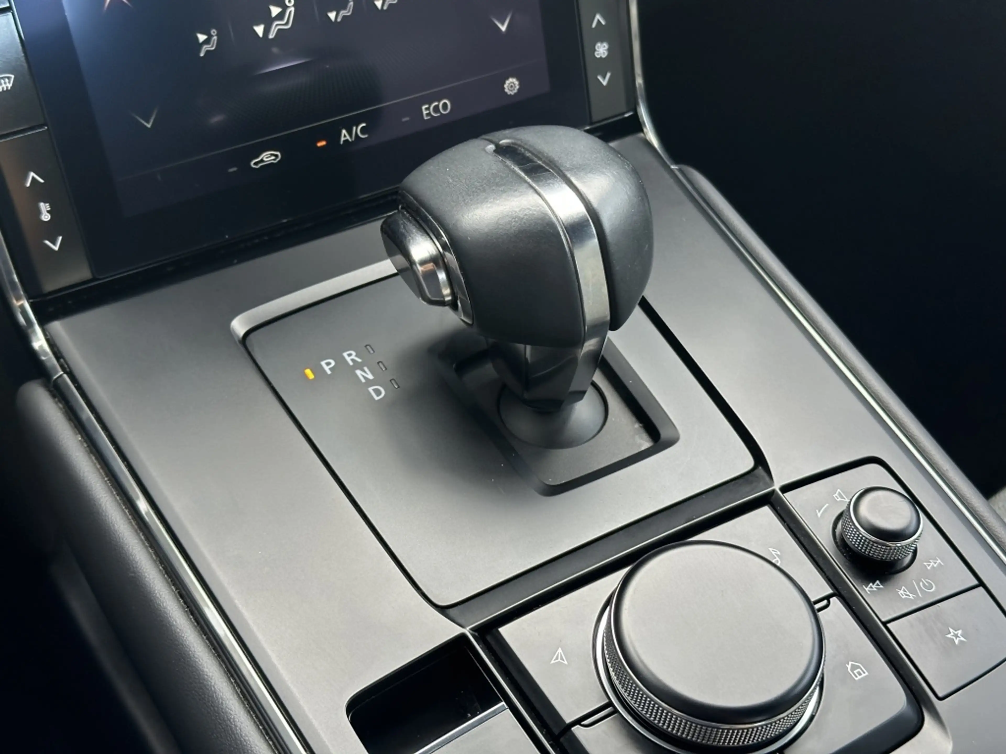 Mazda MX-30 e-SkyActiv 145PK Comfort — photo 31