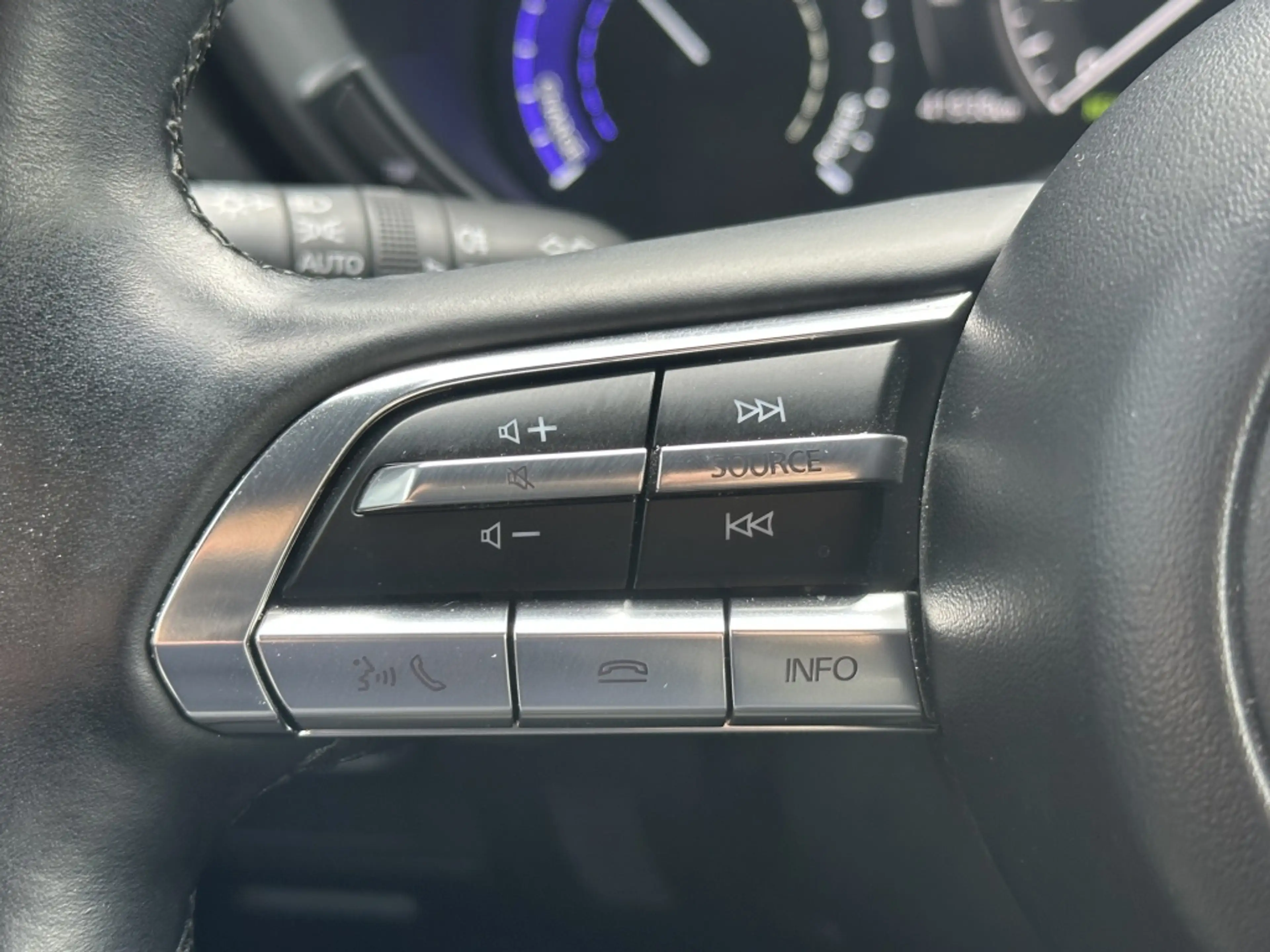 Mazda MX-30 e-SkyActiv 145PK Comfort — photo 21