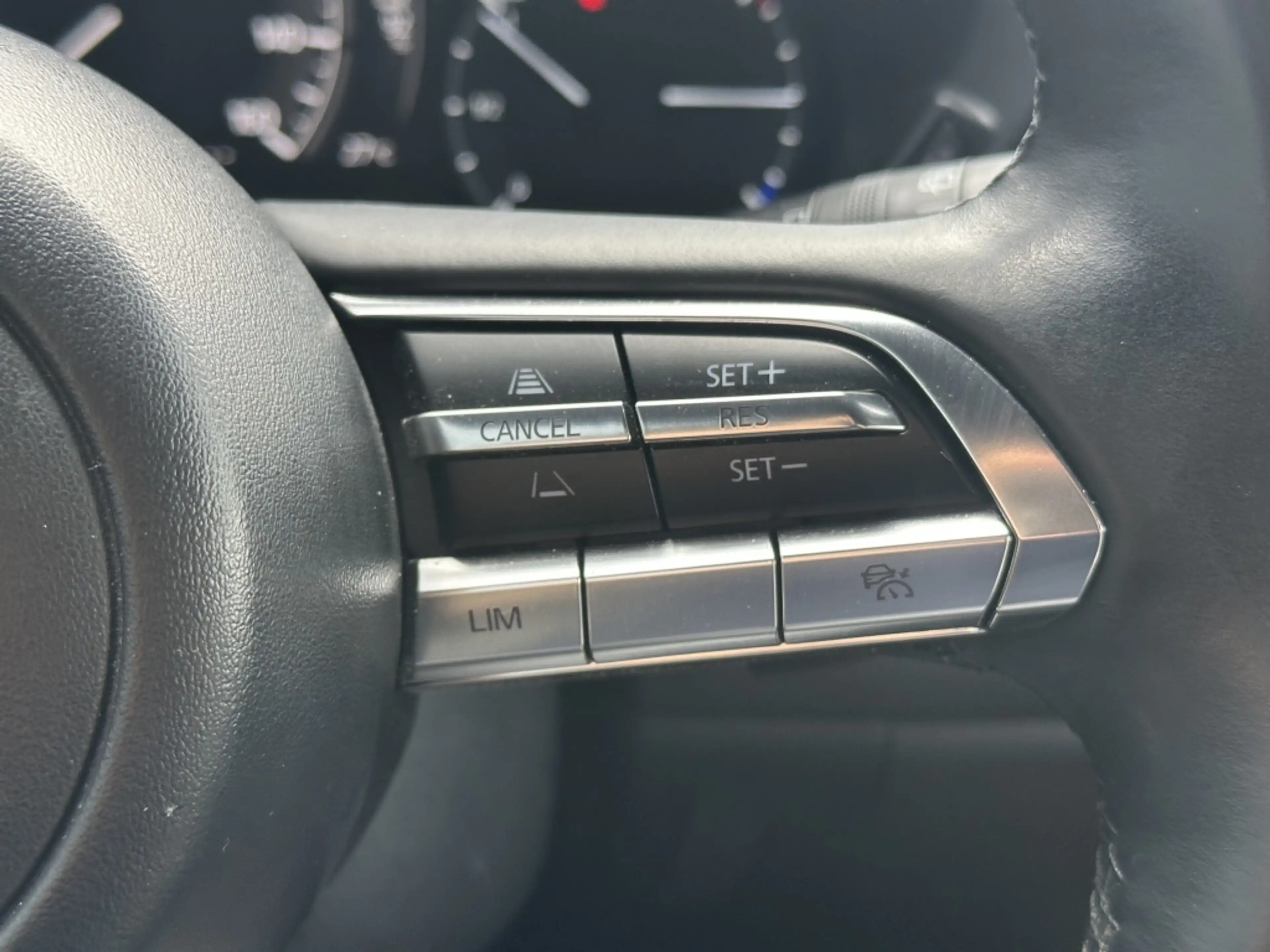 Mazda MX-30 e-SkyActiv 145PK Comfort — photo 22