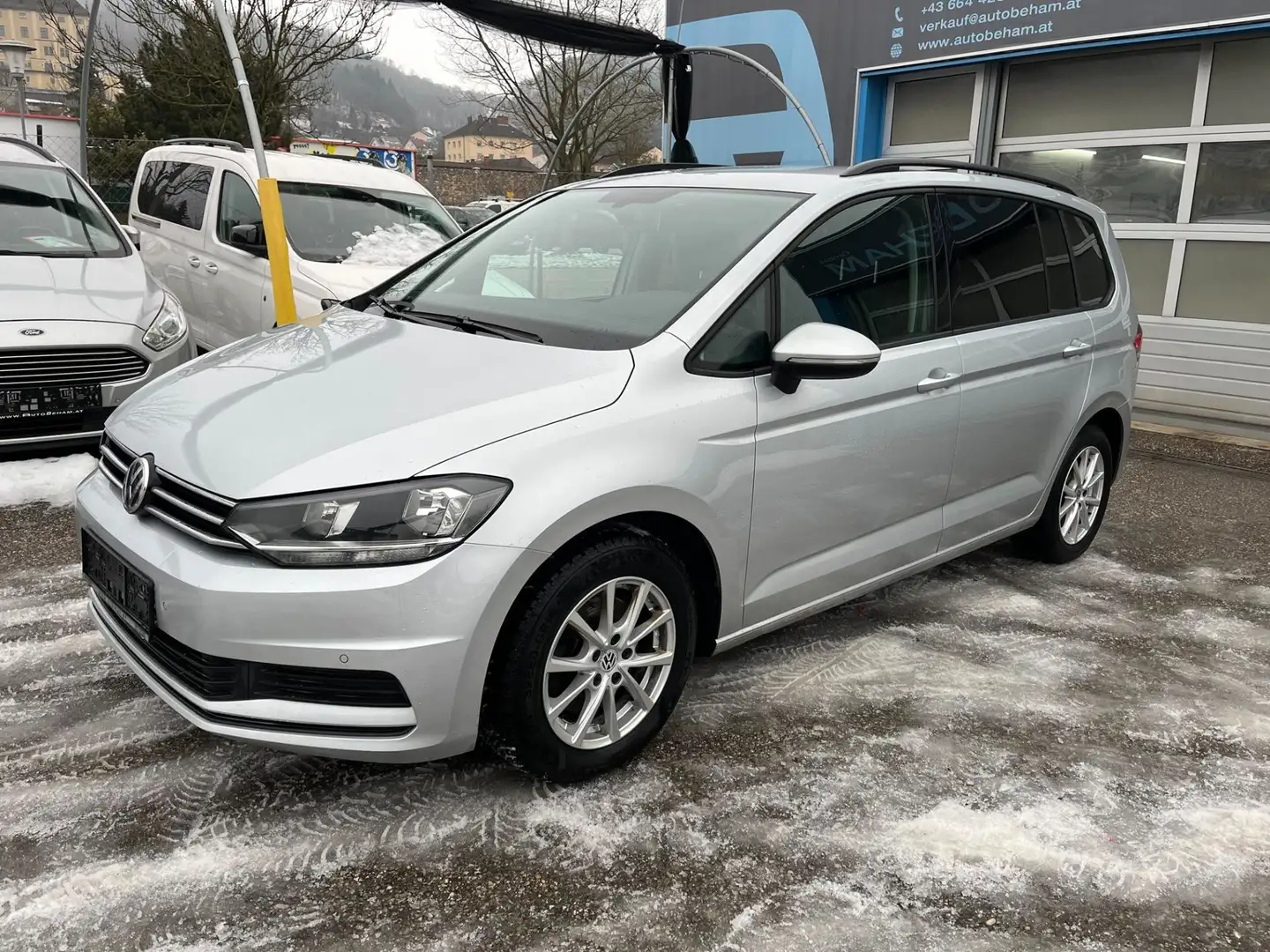 Volkswagen Touran 1,5 TSI ACT Comfortline 7-Sitzer-AHK-ACC Silber - 1