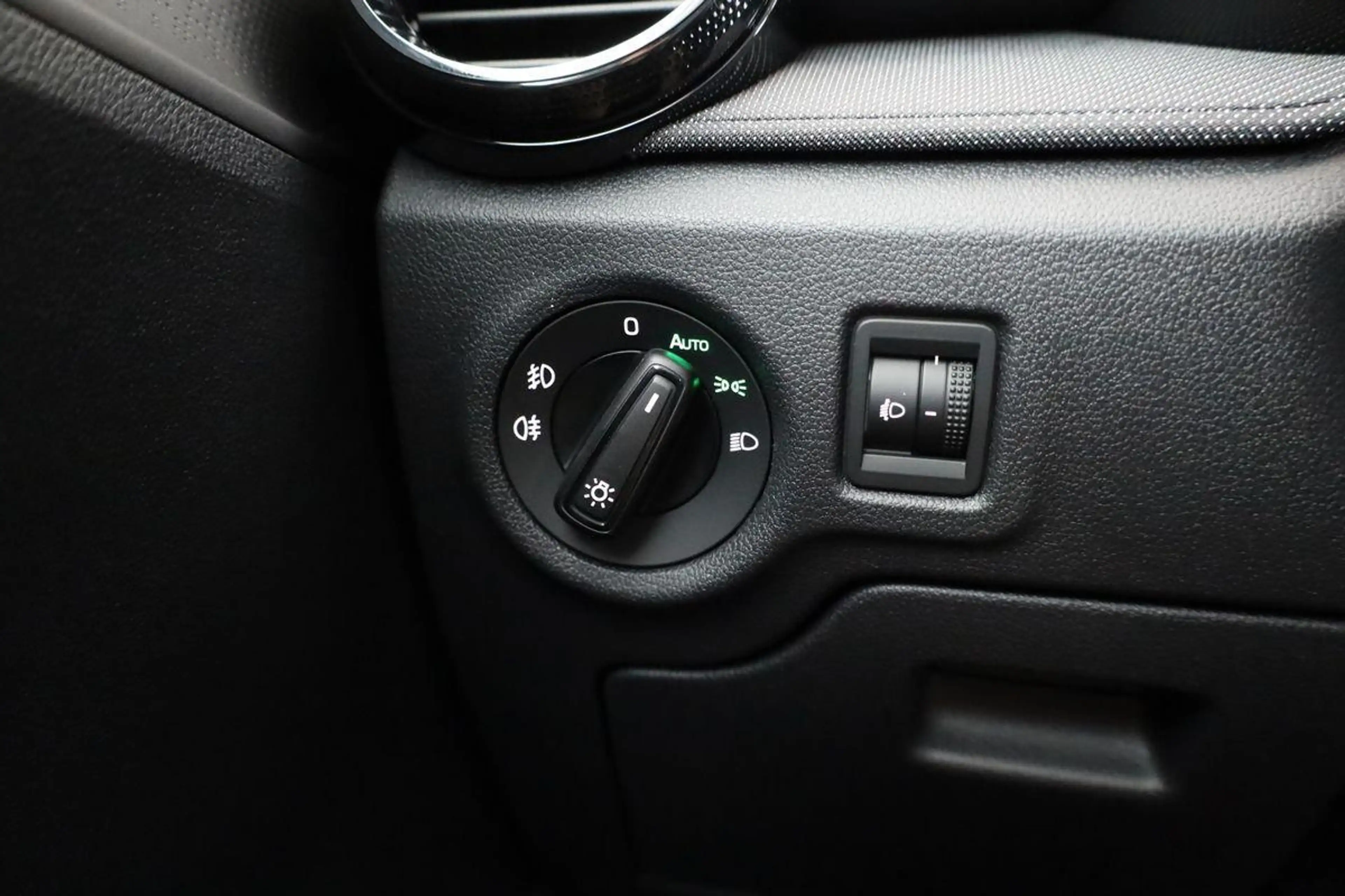 Skoda Fabia Selection 1.0 TSI Selection, Tempomat, Park, Wi... — photo 8