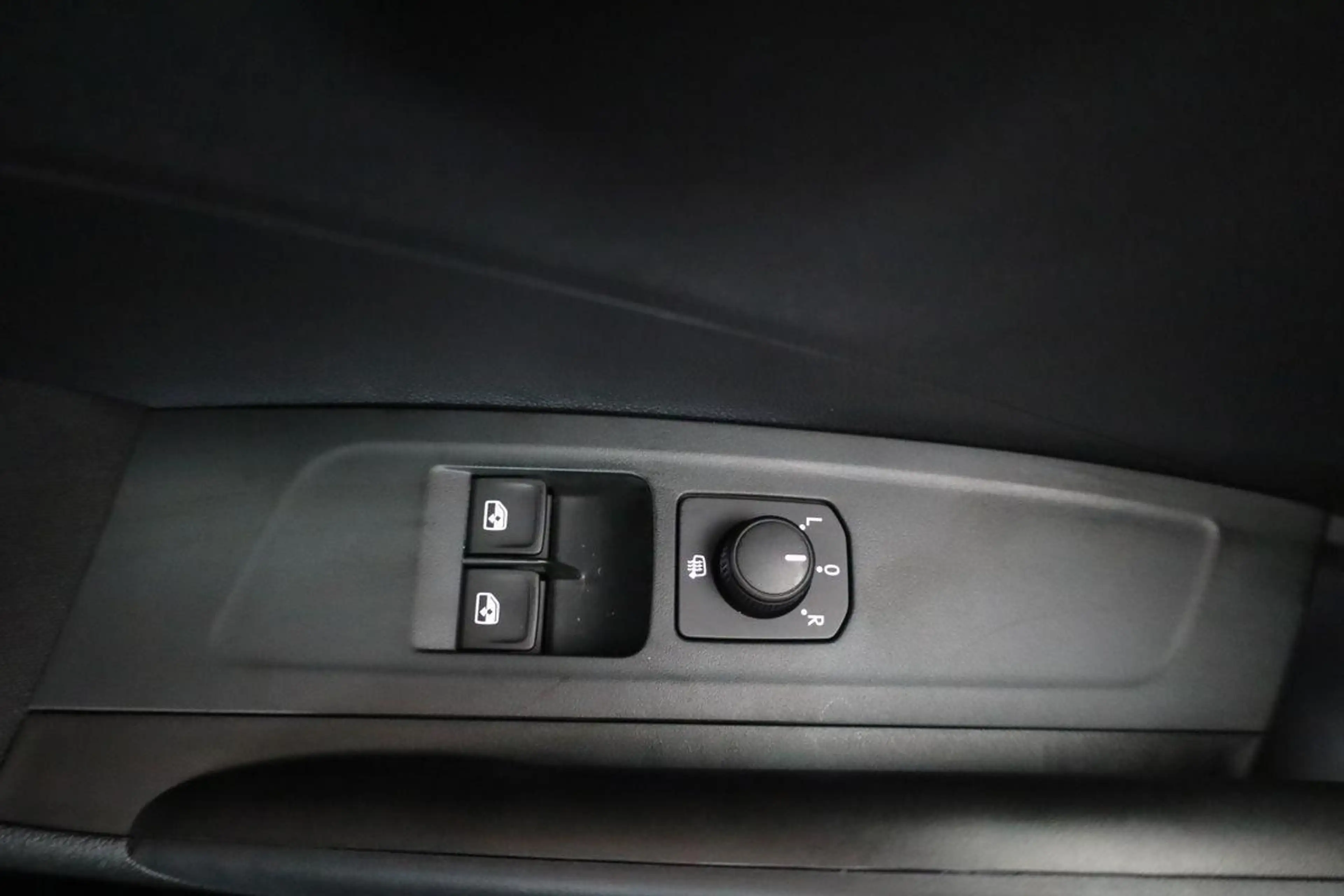 Skoda Fabia Selection 1.0 TSI Selection, Tempomat, Park, Wi... — photo 7