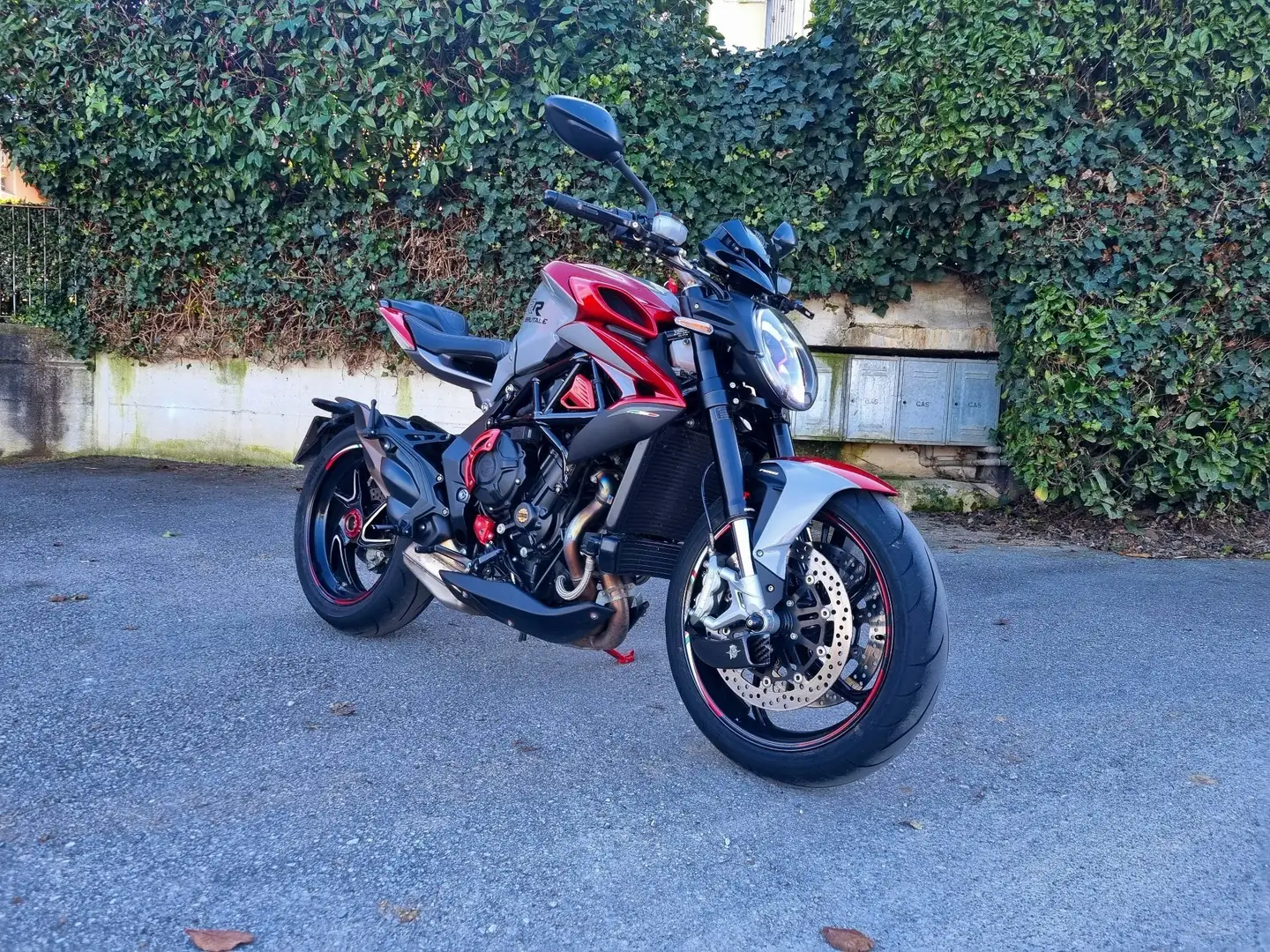 MV Agusta Brutale 800 RR SCS Rouge - 2