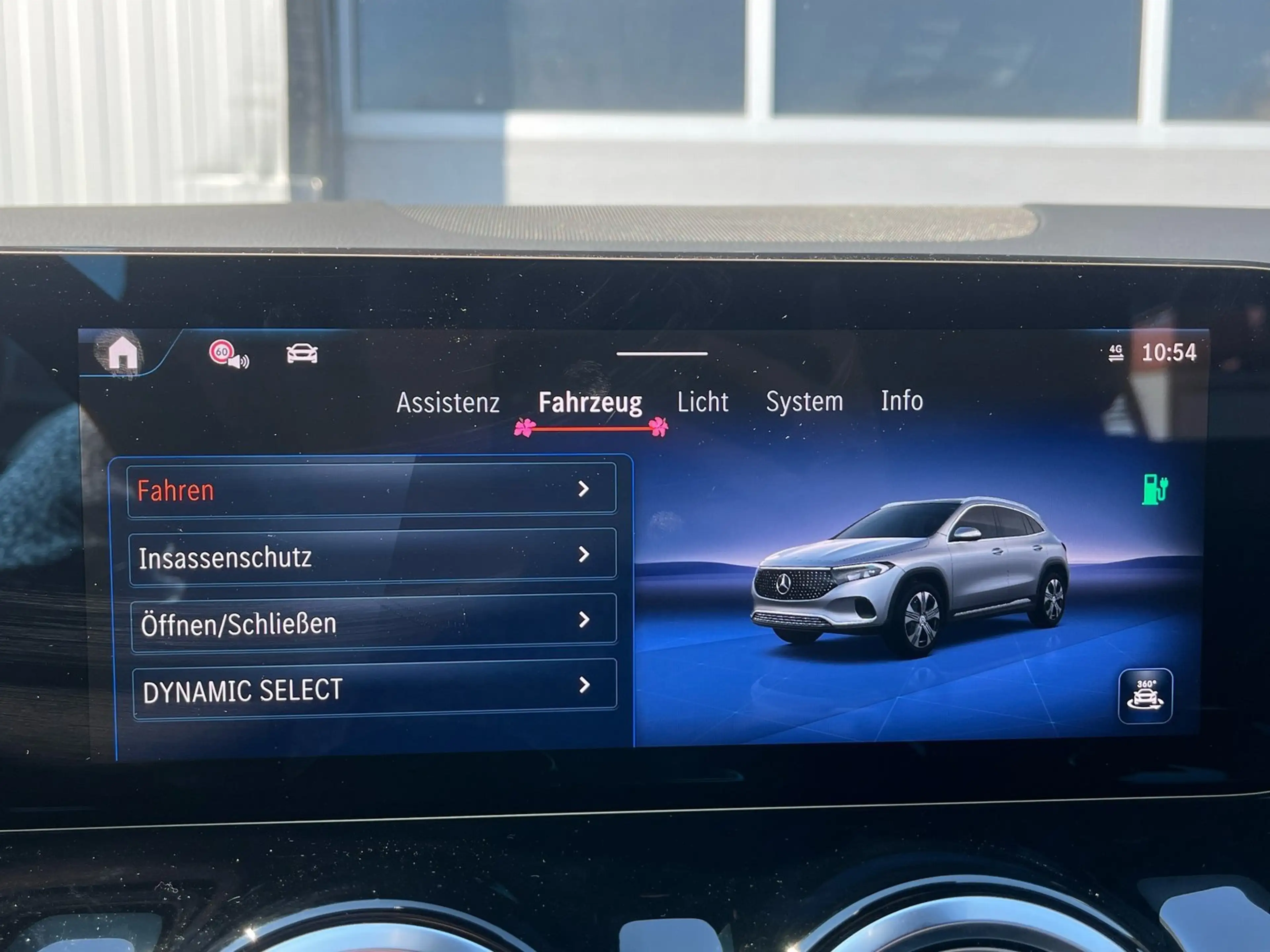 Mercedes-Benz EQA 250 + Progressive Adv./Distronic/WinterP/Flex — photo 13